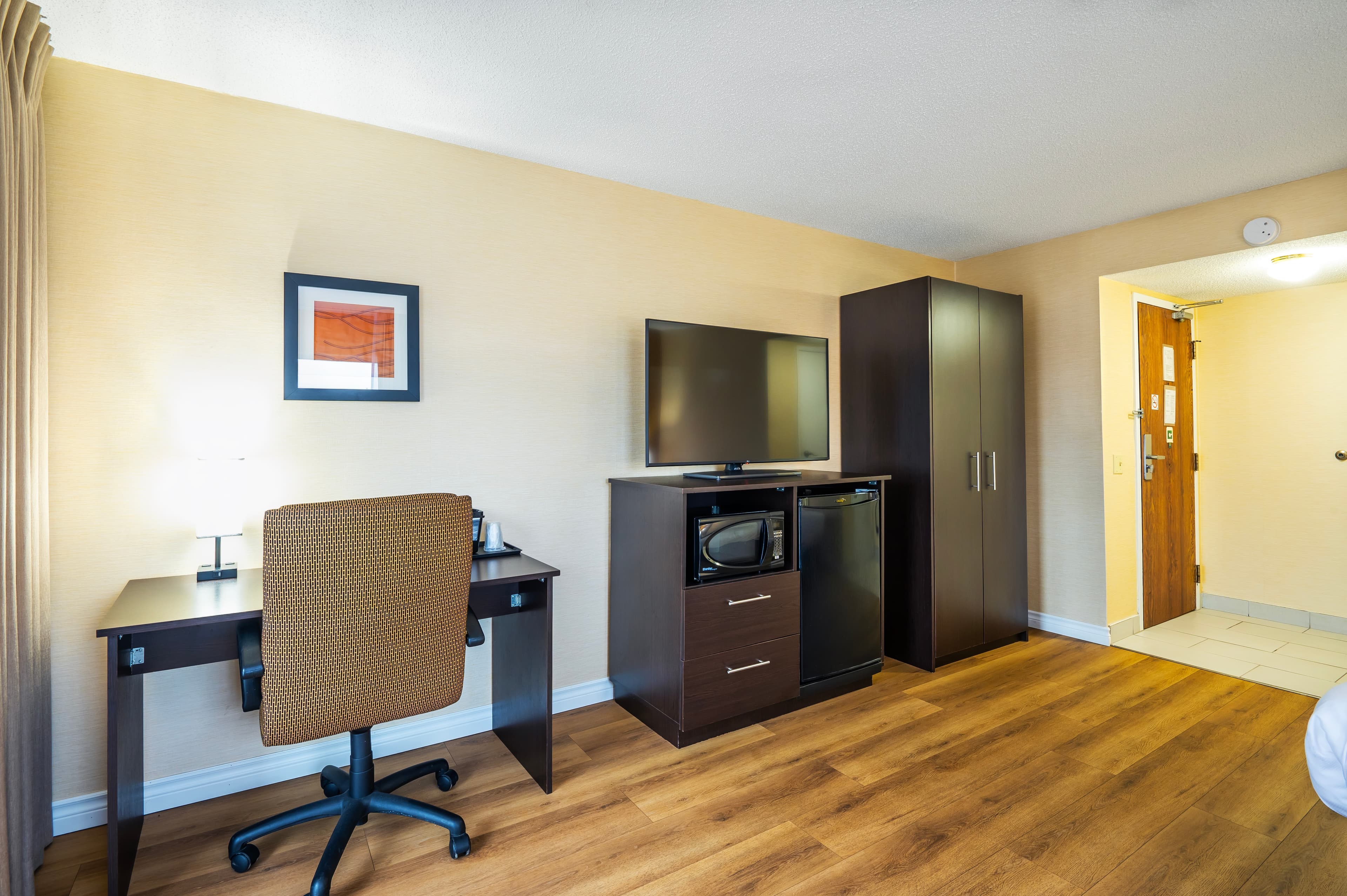 Quality Inn - Image 4