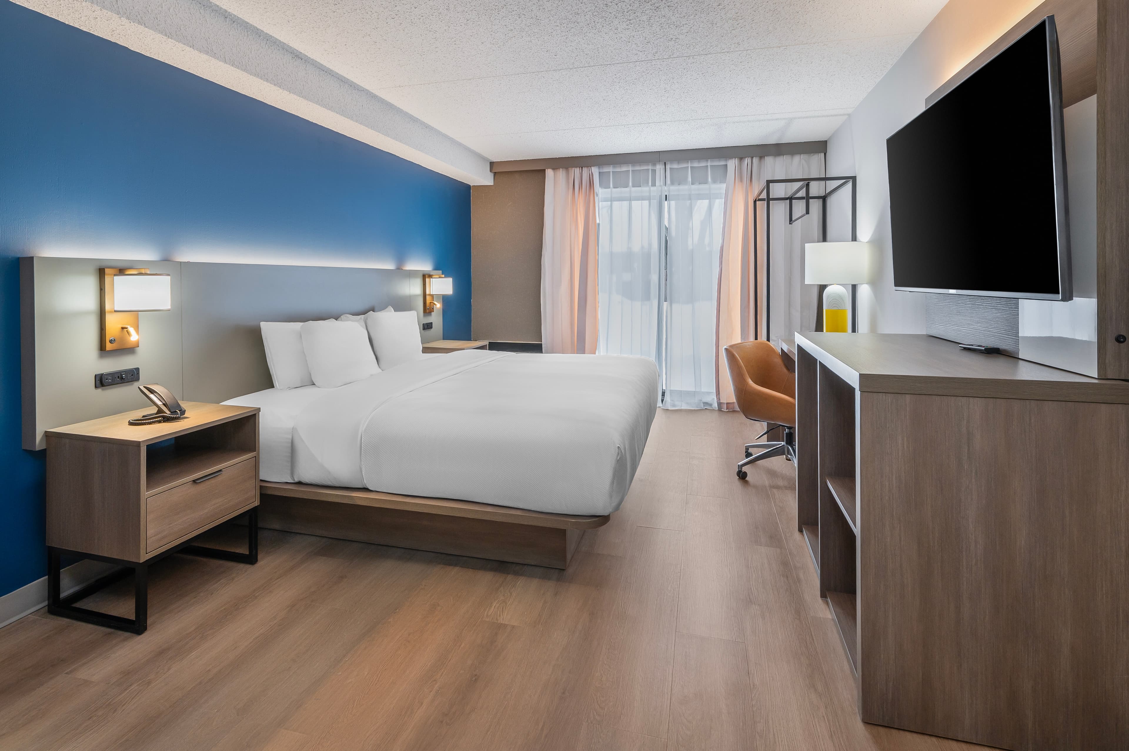 Comfort Inn - Image 1