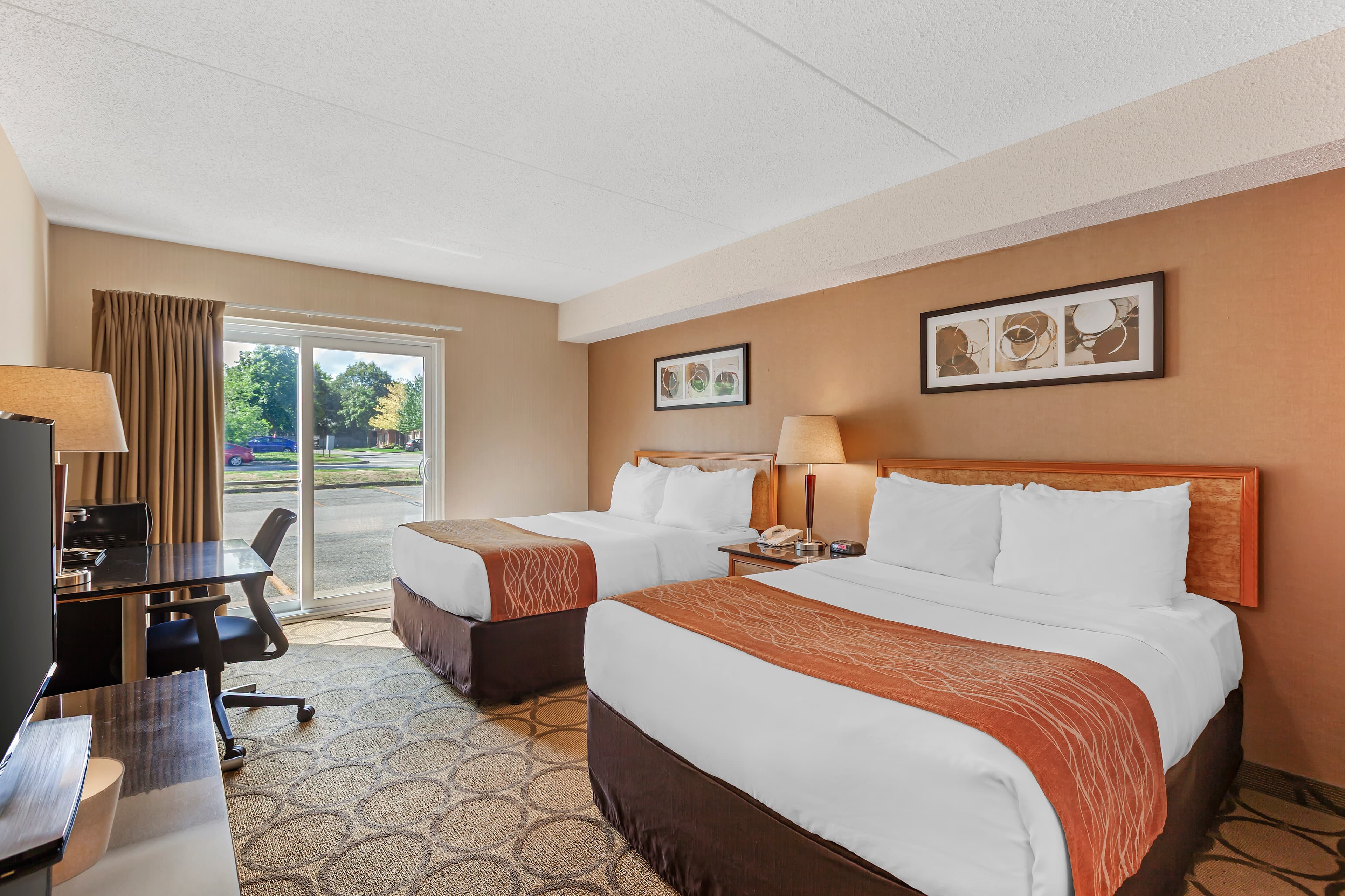 Comfort Inn - Image 4