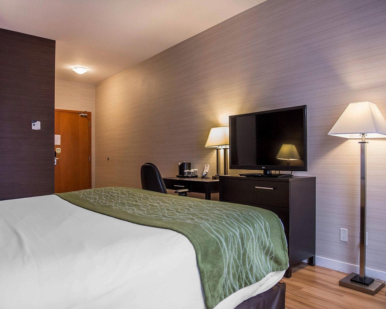 Comfort Inn - Image 3