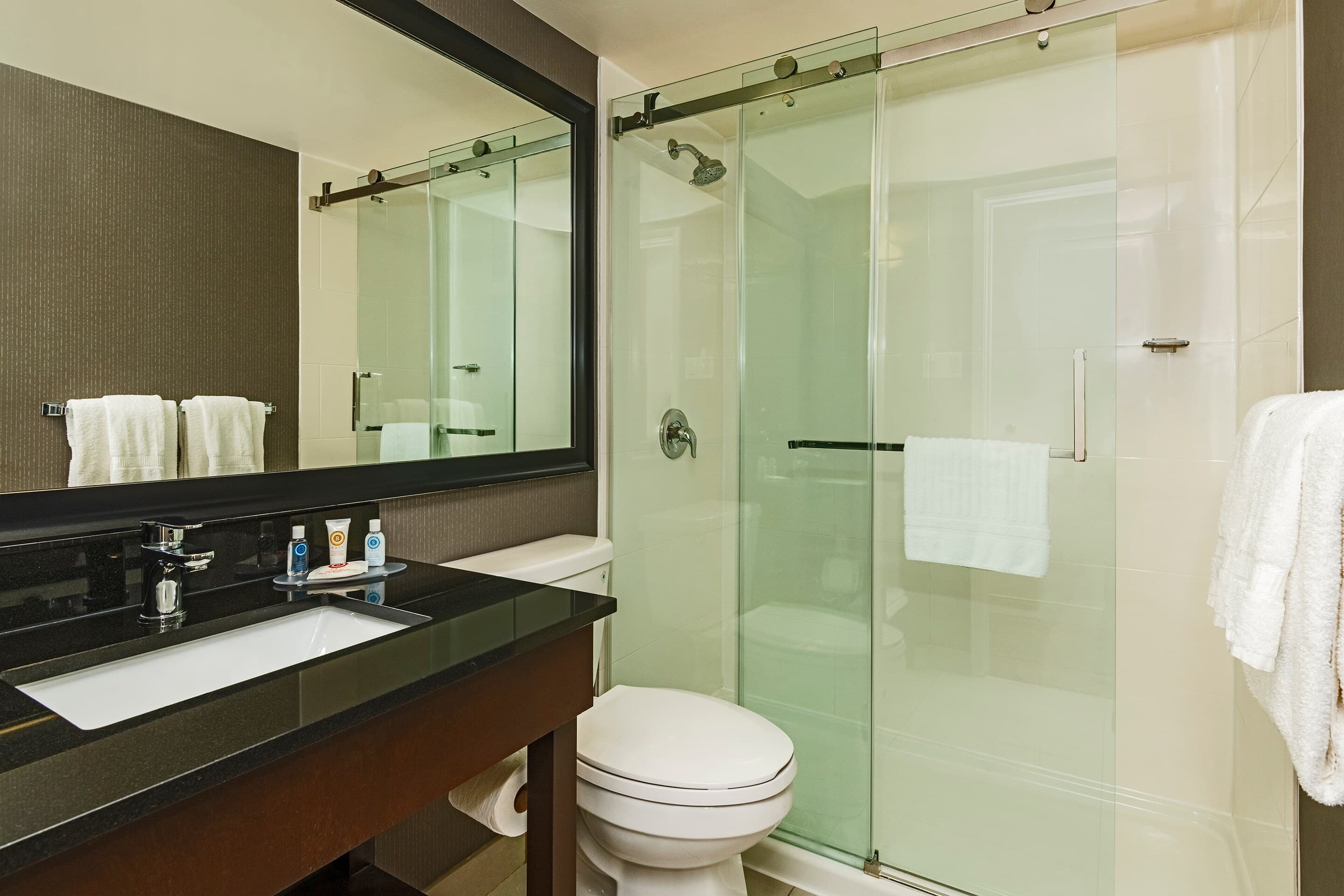 Comfort Inn - Image 4