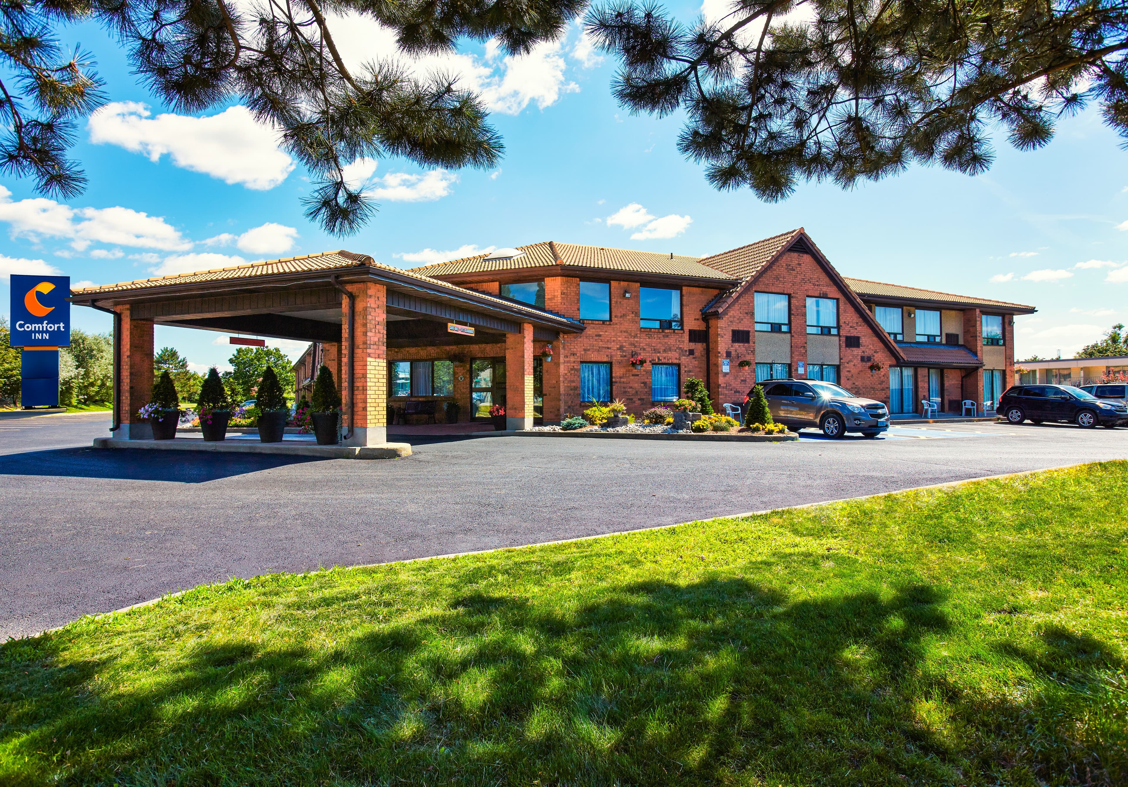 Comfort Inn - Image 1