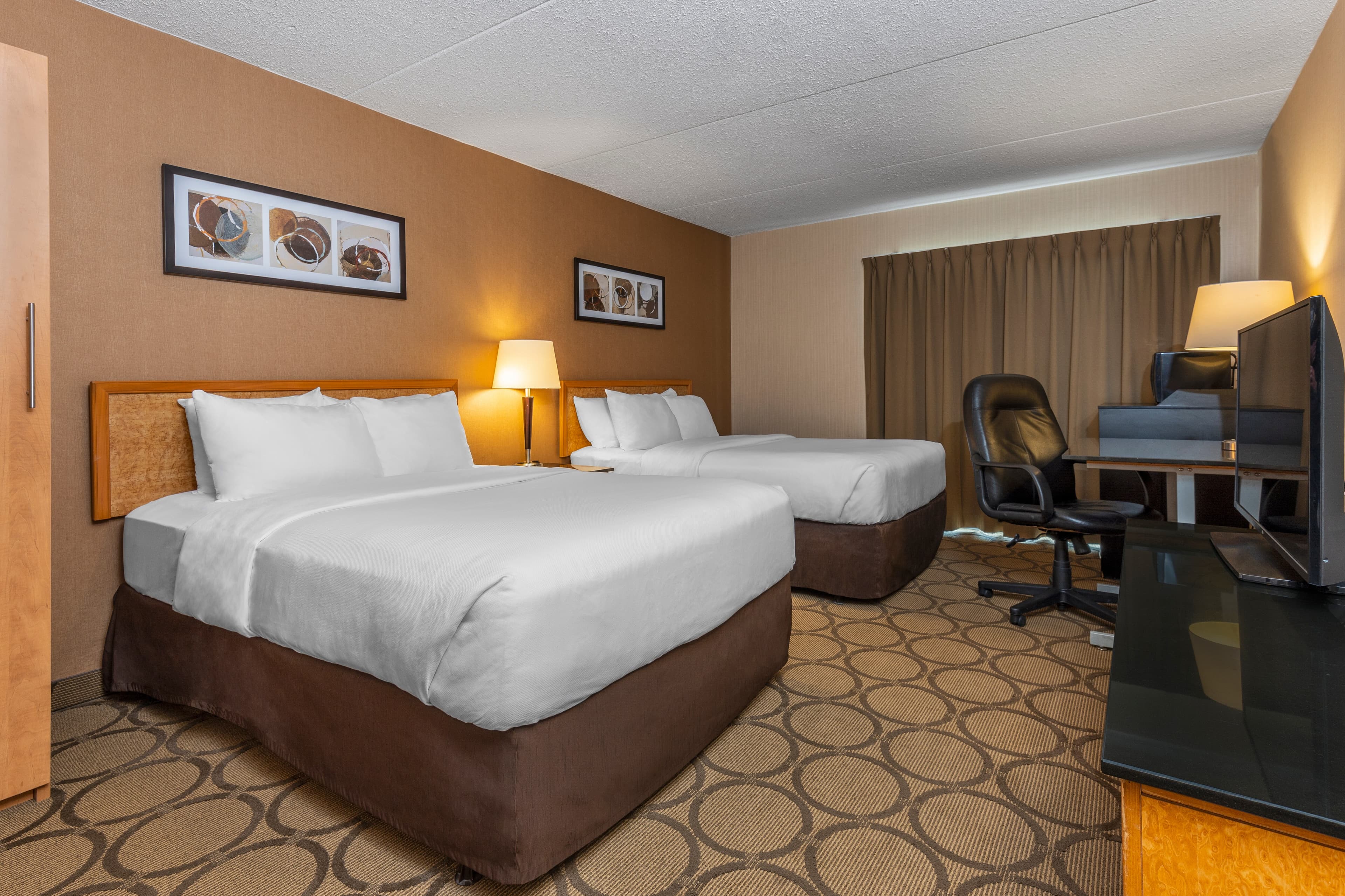 Comfort Inn - Image 5