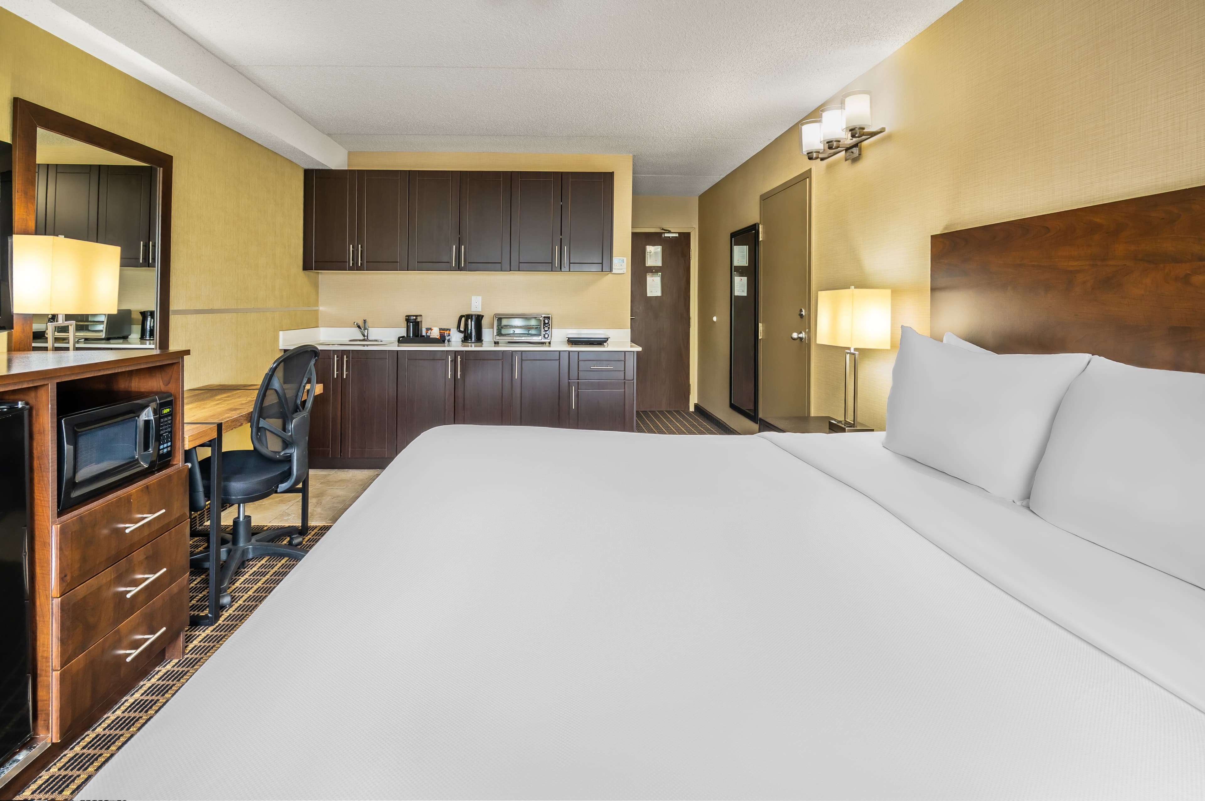Comfort Inn - Image 2