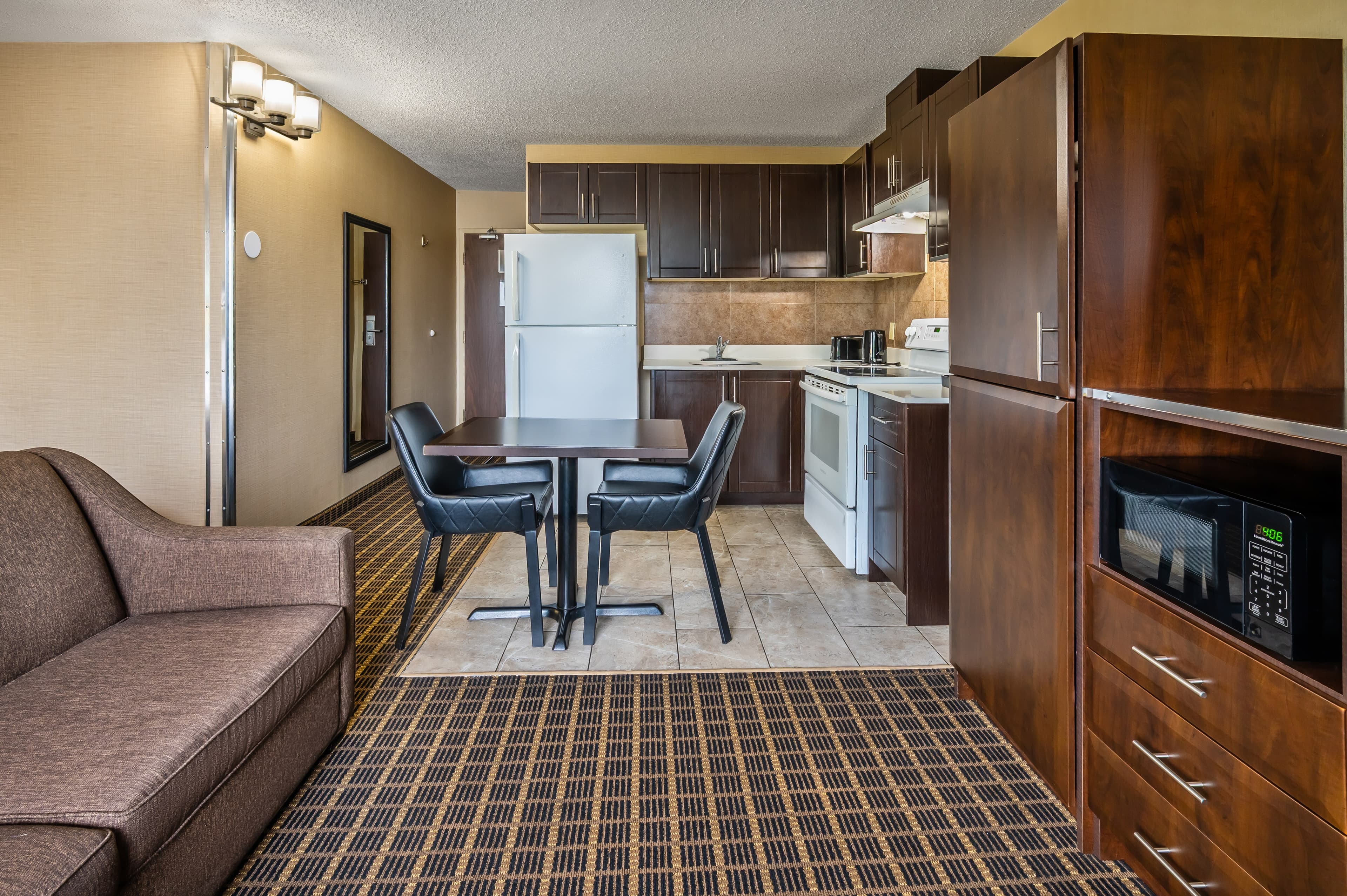Comfort Inn - Image 4