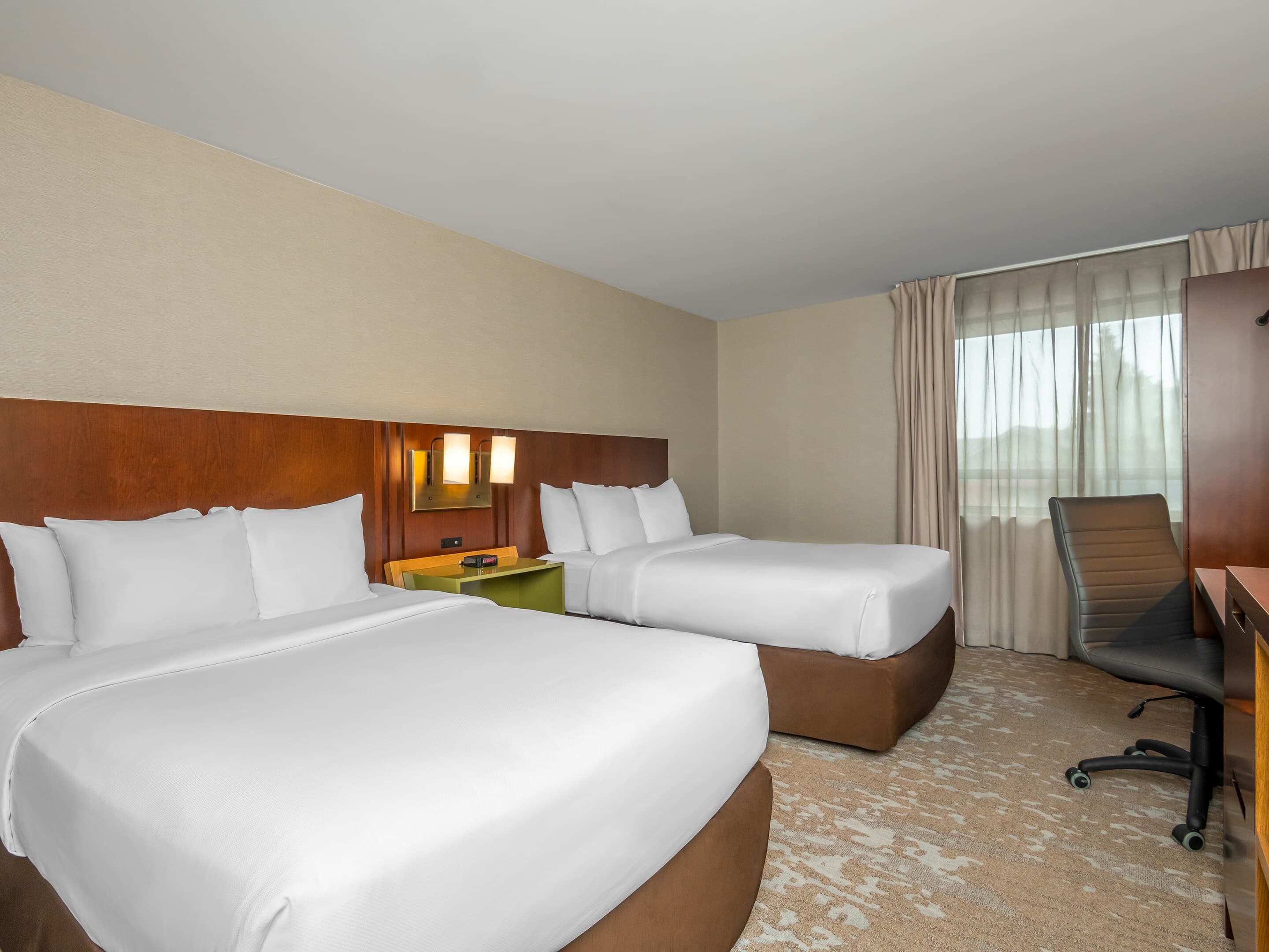 Comfort Inn West - Image 4
