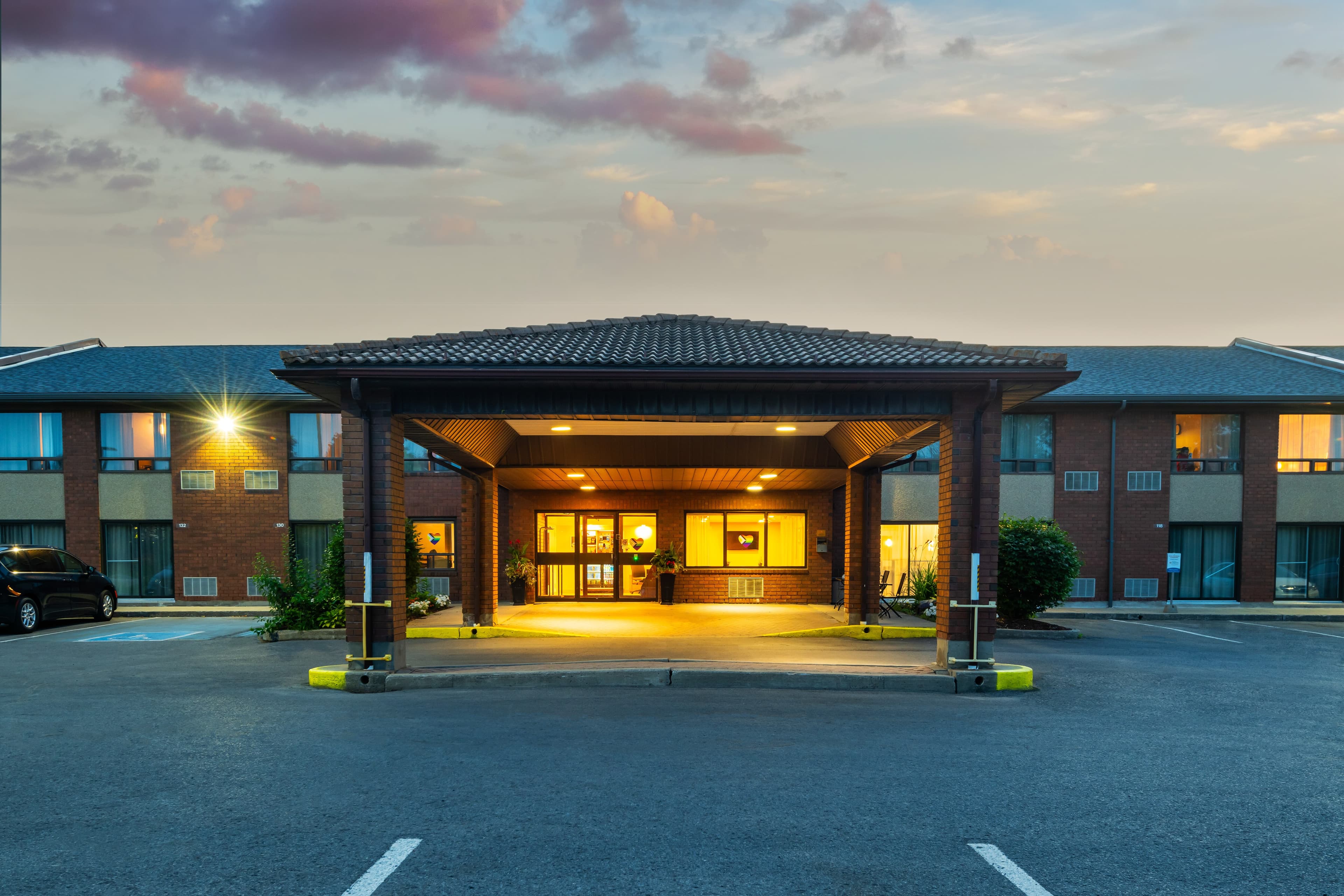 Comfort Inn Hwy. 401 - Image 1