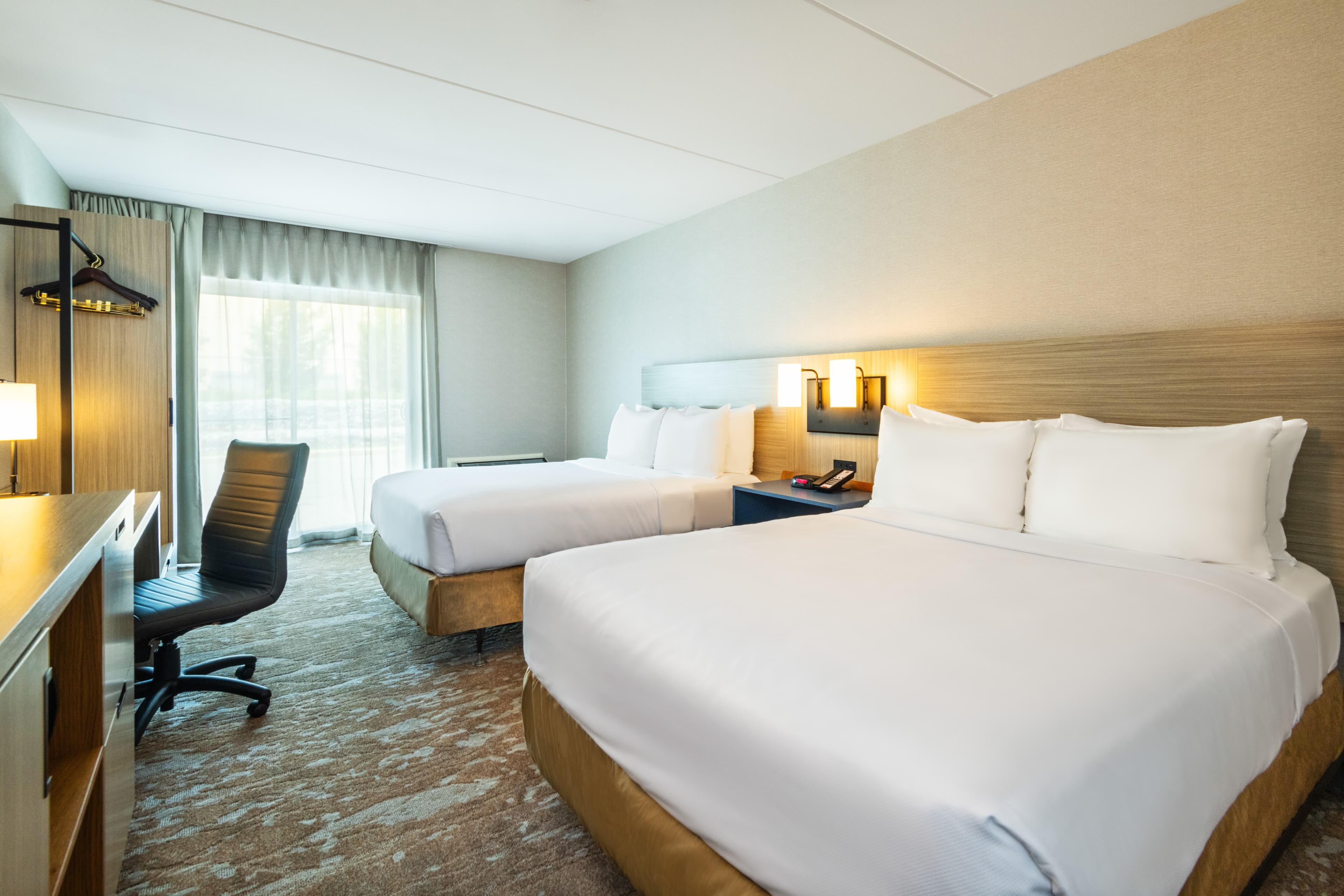 Comfort Inn Hwy. 401 - Image 2
