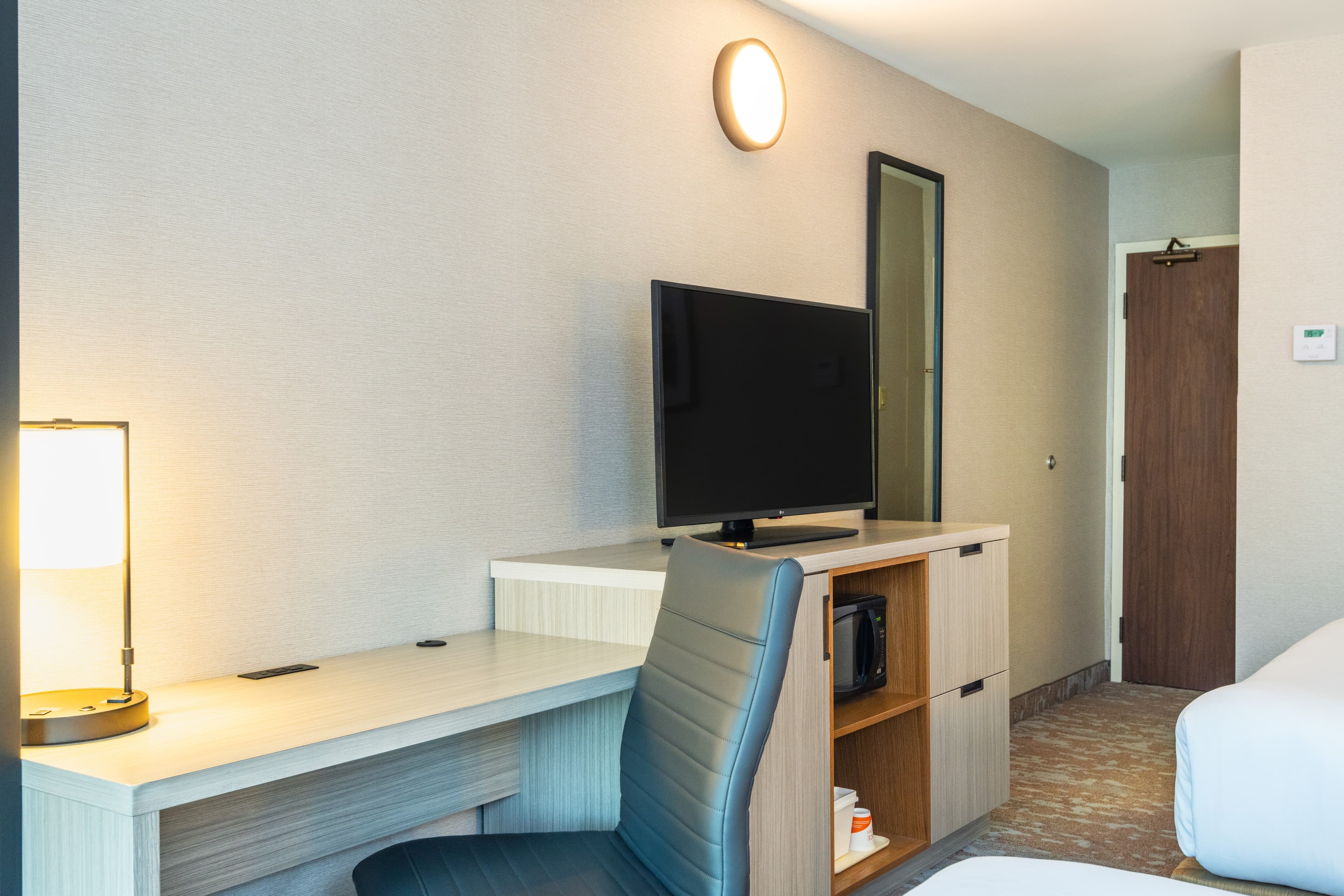 Comfort Inn Hwy. 401 — 11