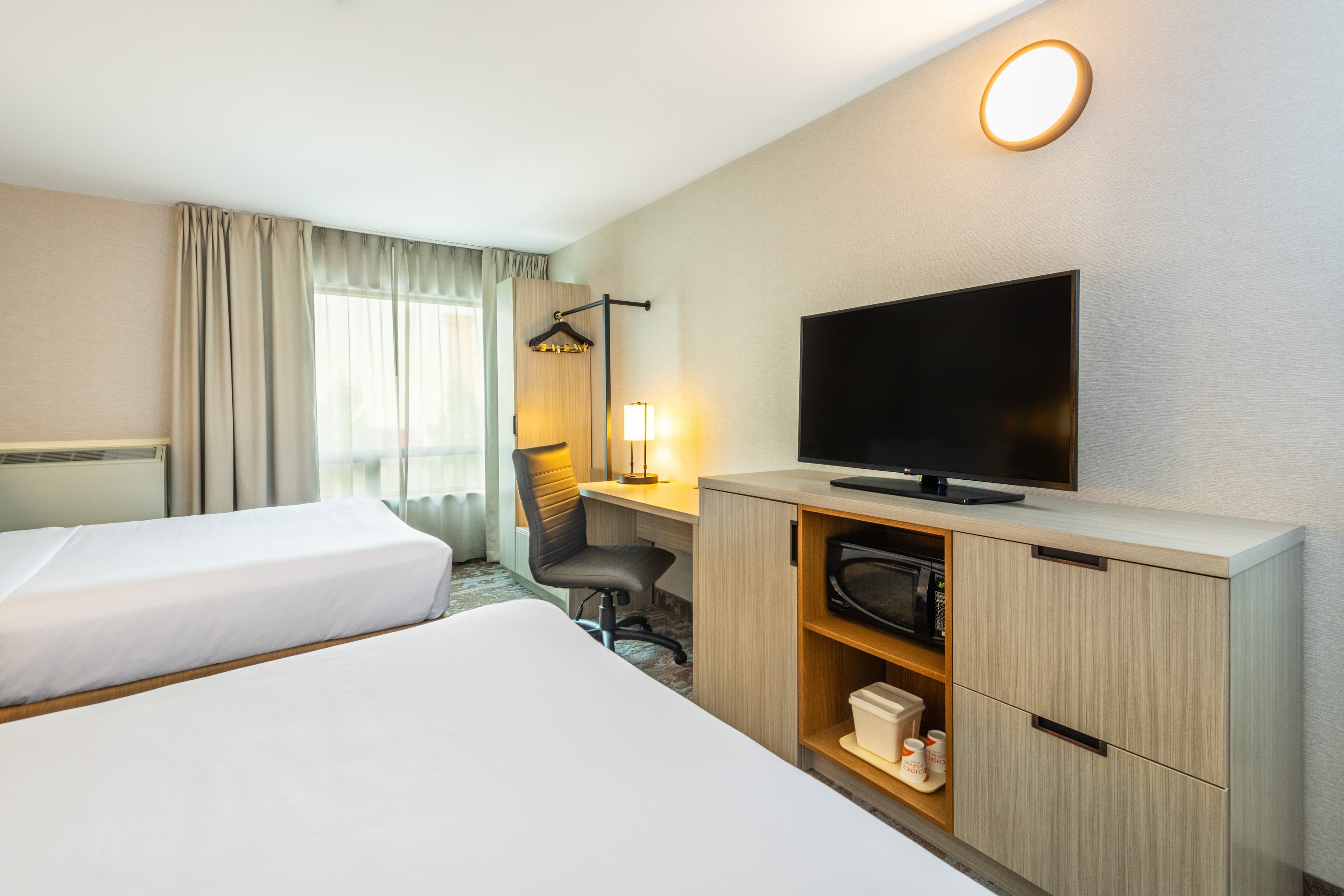 Comfort Inn Hwy. 401 — 13