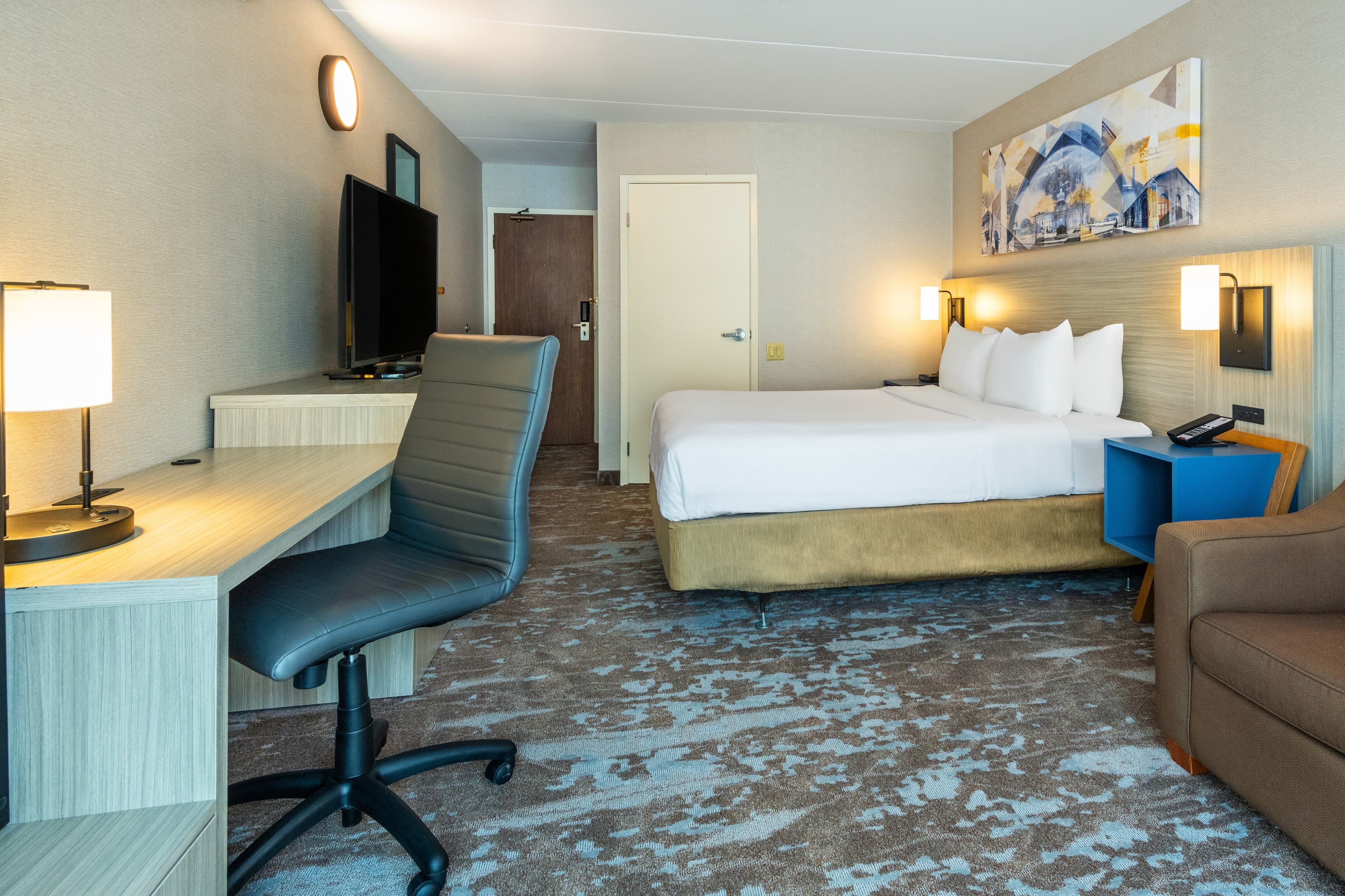 Comfort Inn Hwy. 401 — 16
