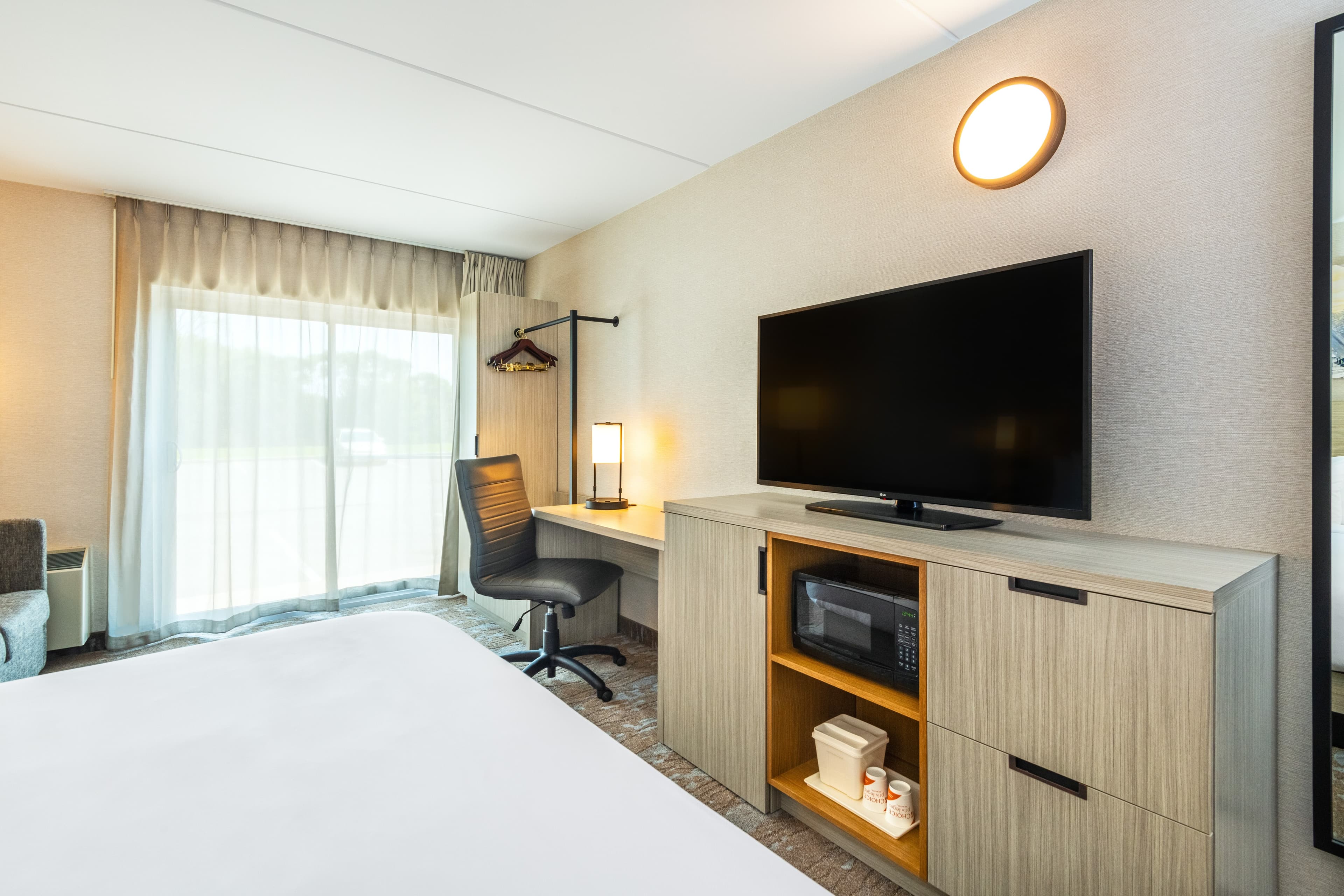 Comfort Inn Hwy. 401 — 24