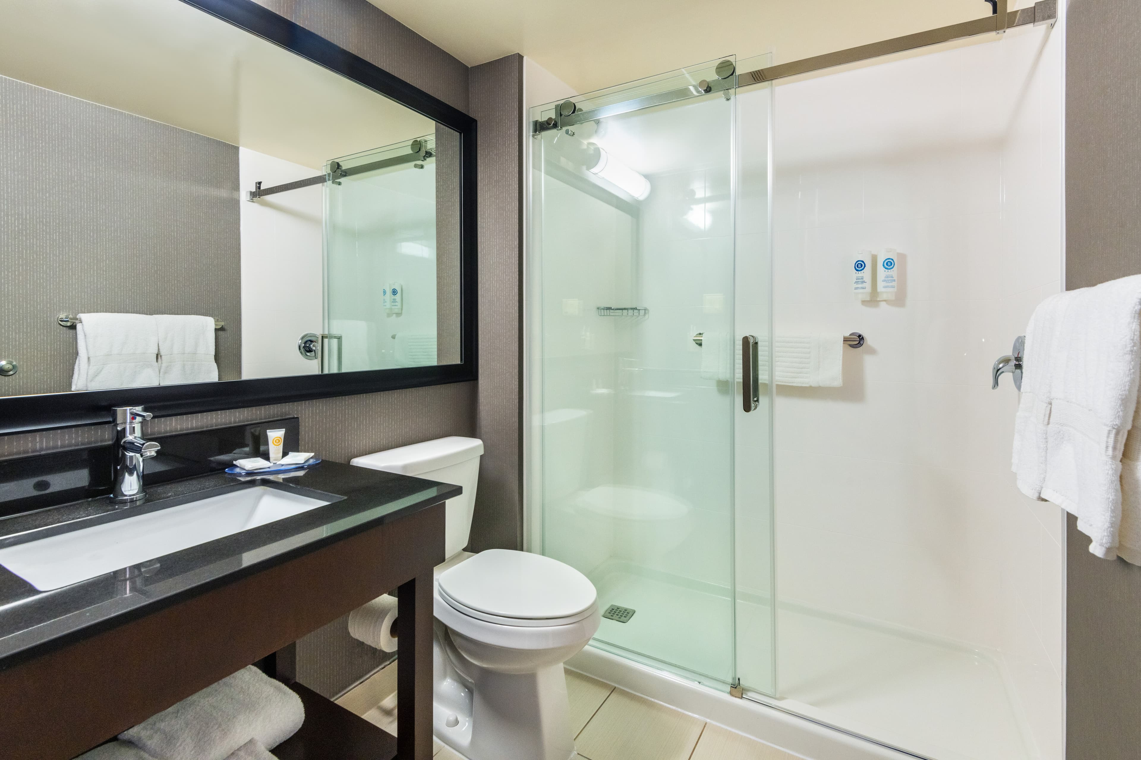 Comfort Inn Hwy. 401 — 26