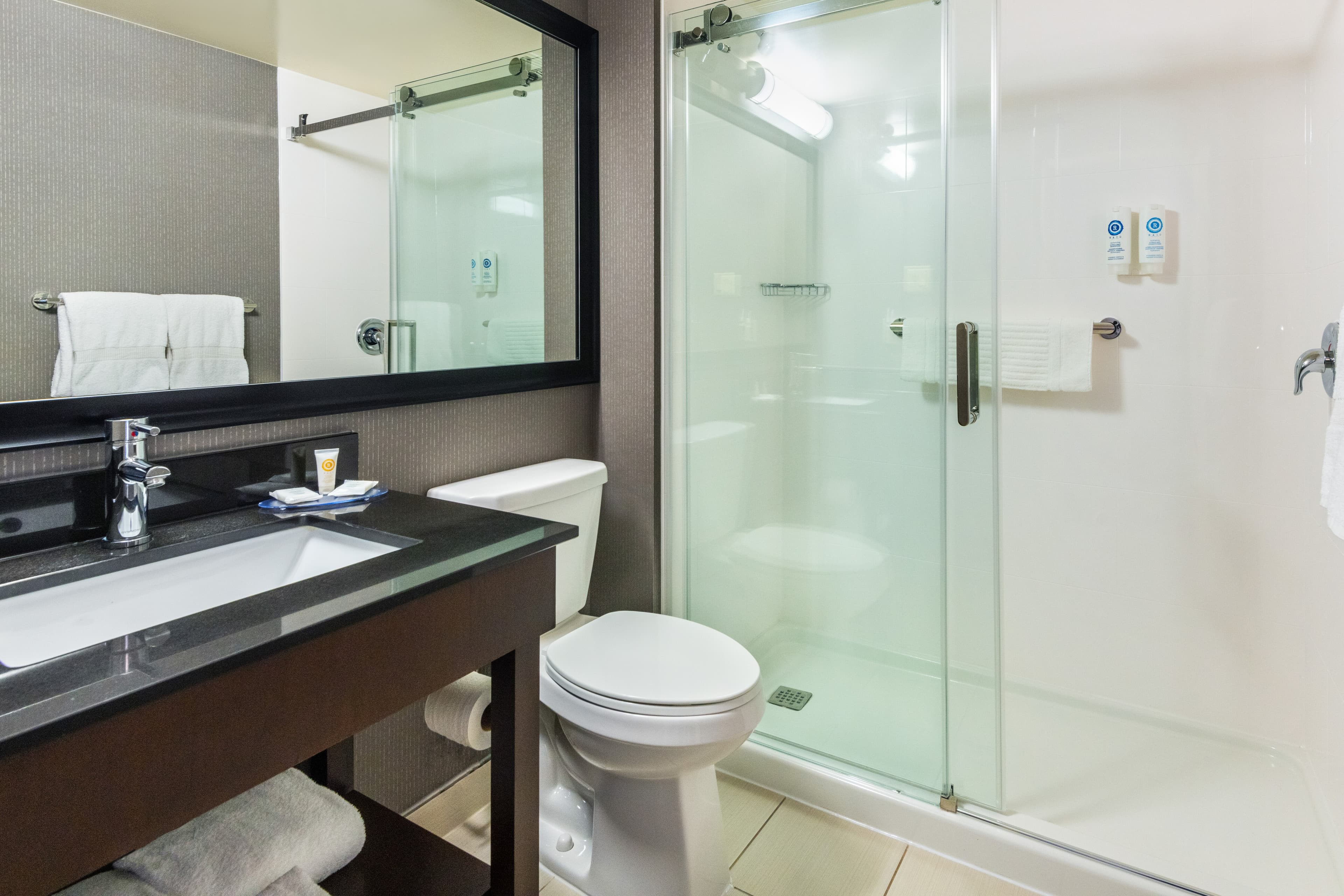 Comfort Inn Hwy. 401 — 27
