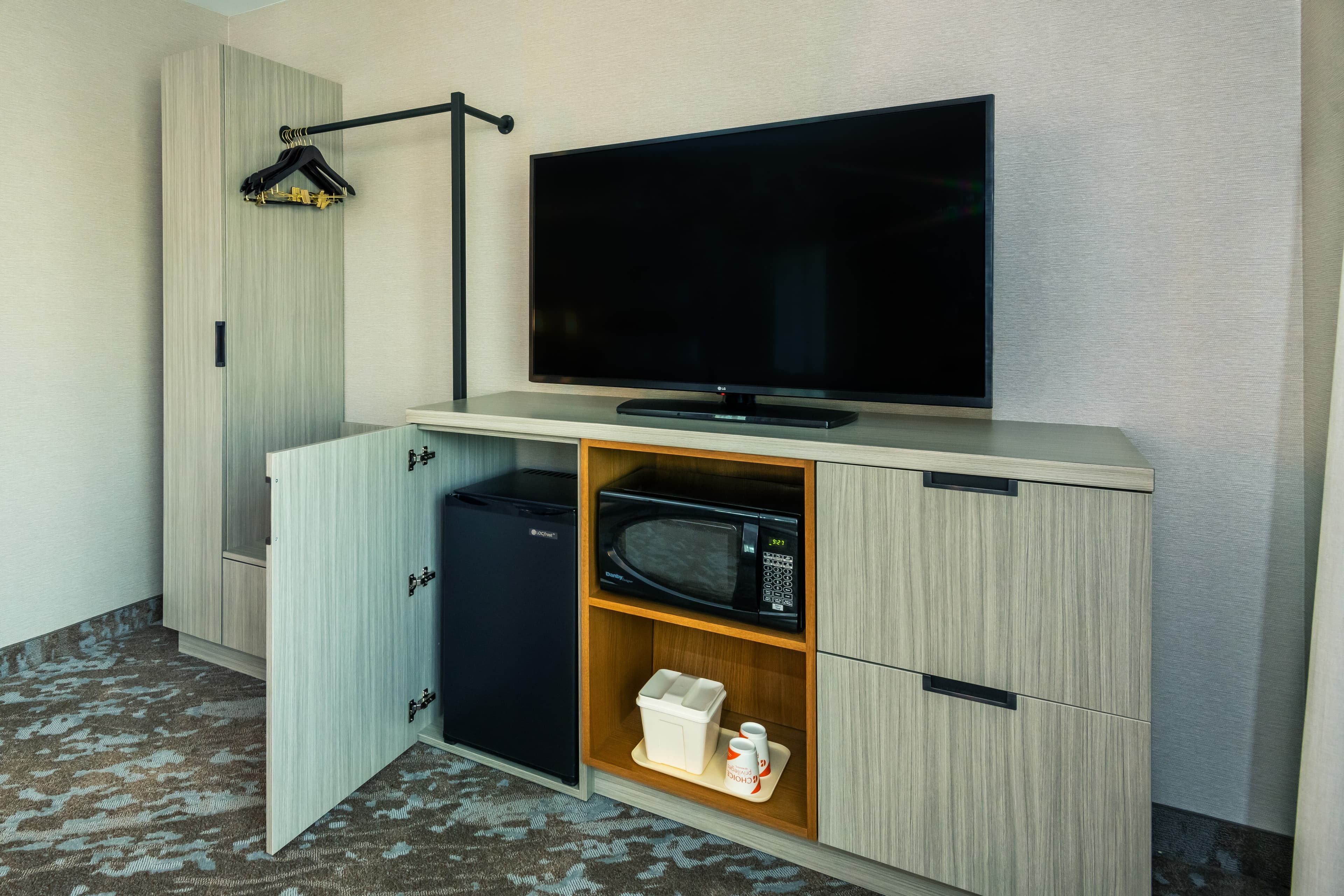 Comfort Inn Hwy. 401 — 60