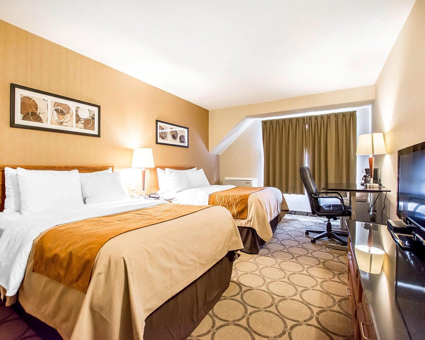 Comfort Inn - Image 2