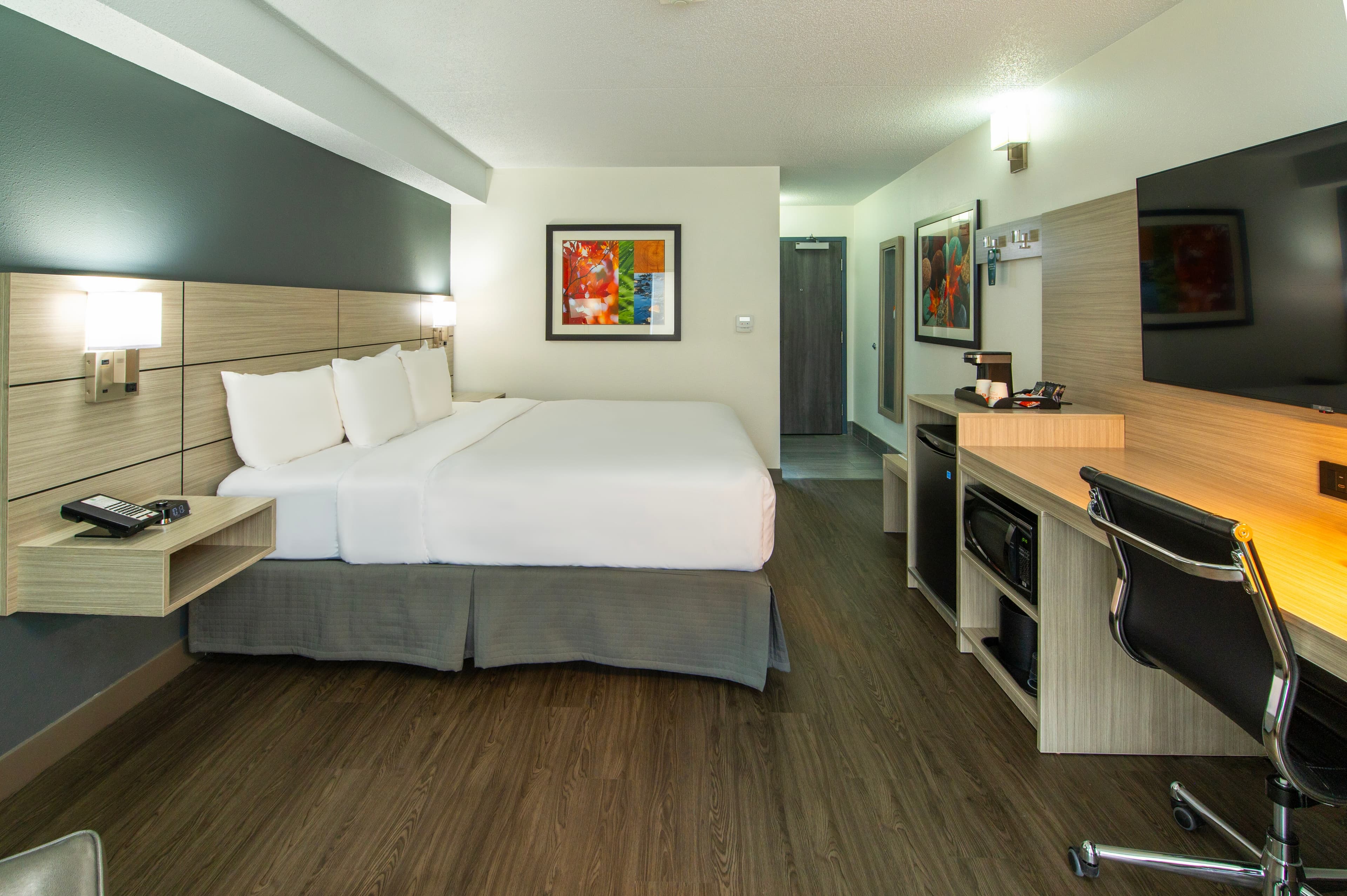 Quality Inn - Image 2