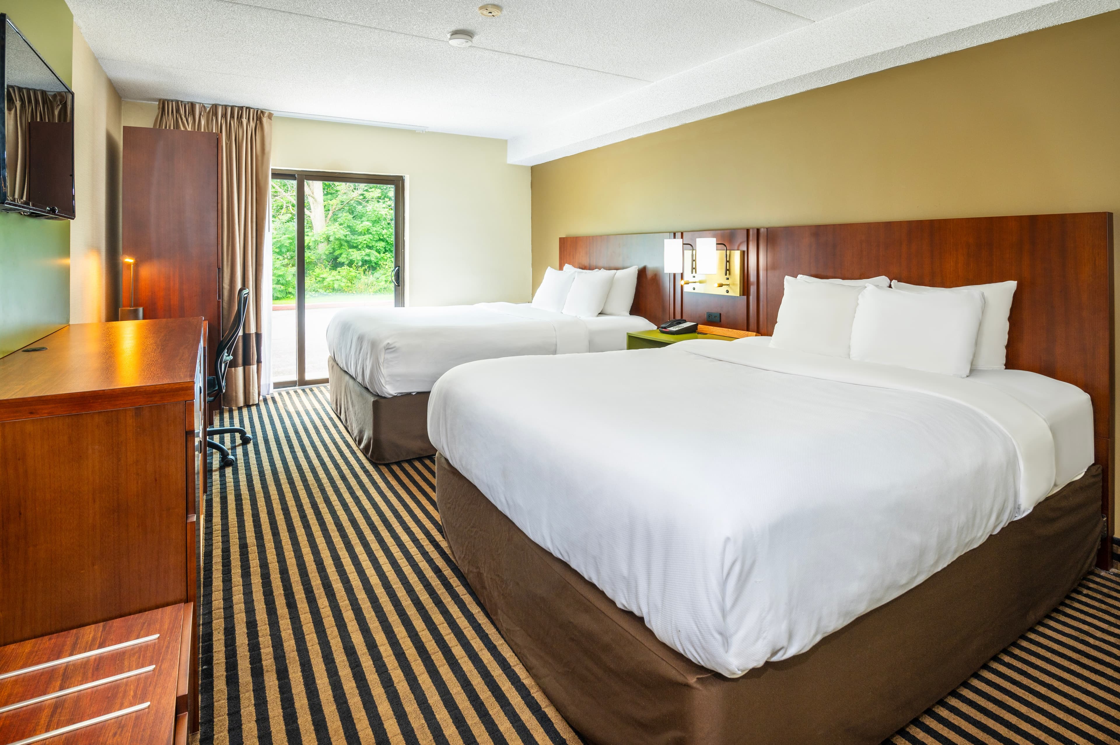 Comfort Inn - Image 4