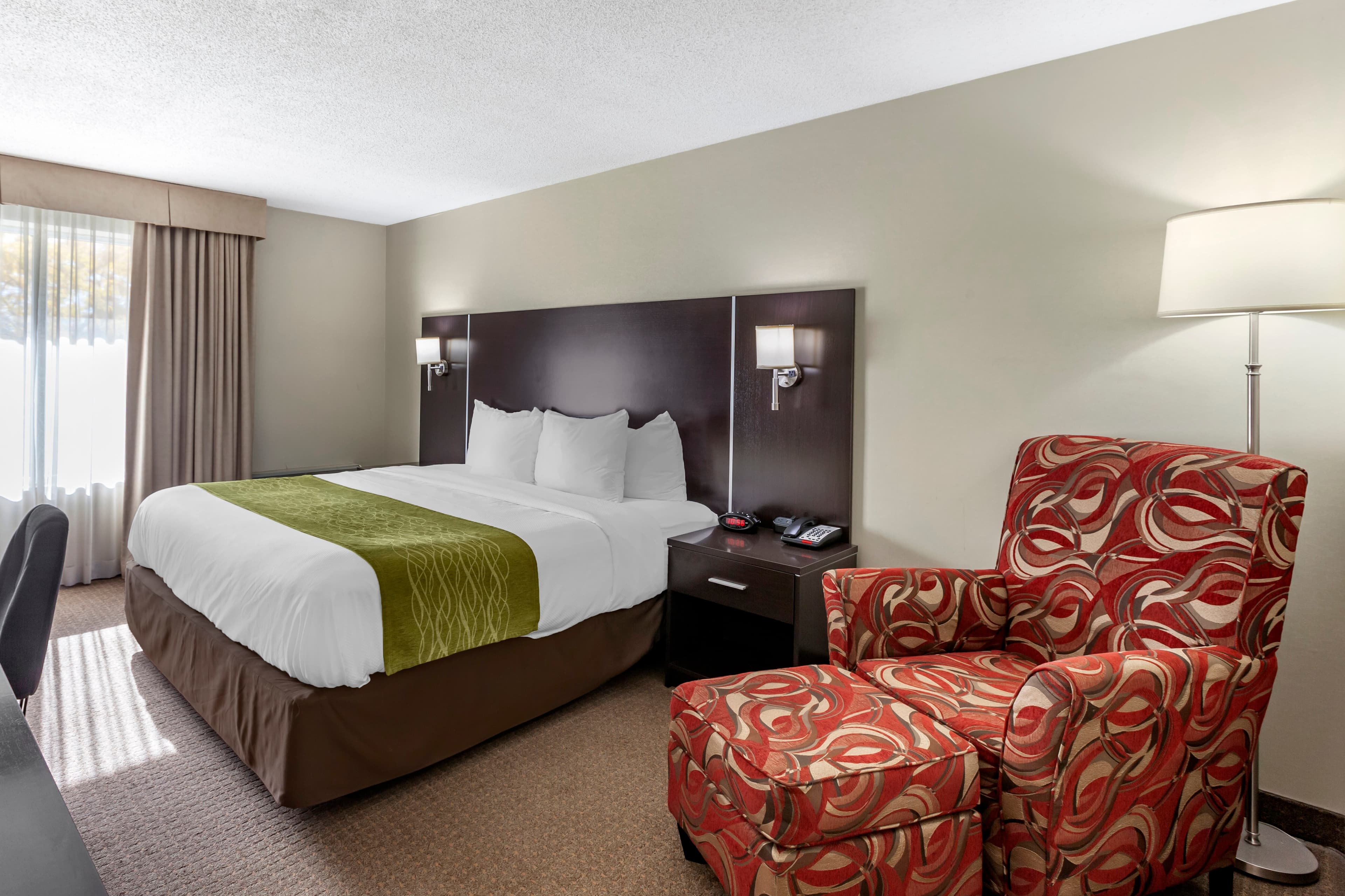 Comfort Inn Airport West - Image 2