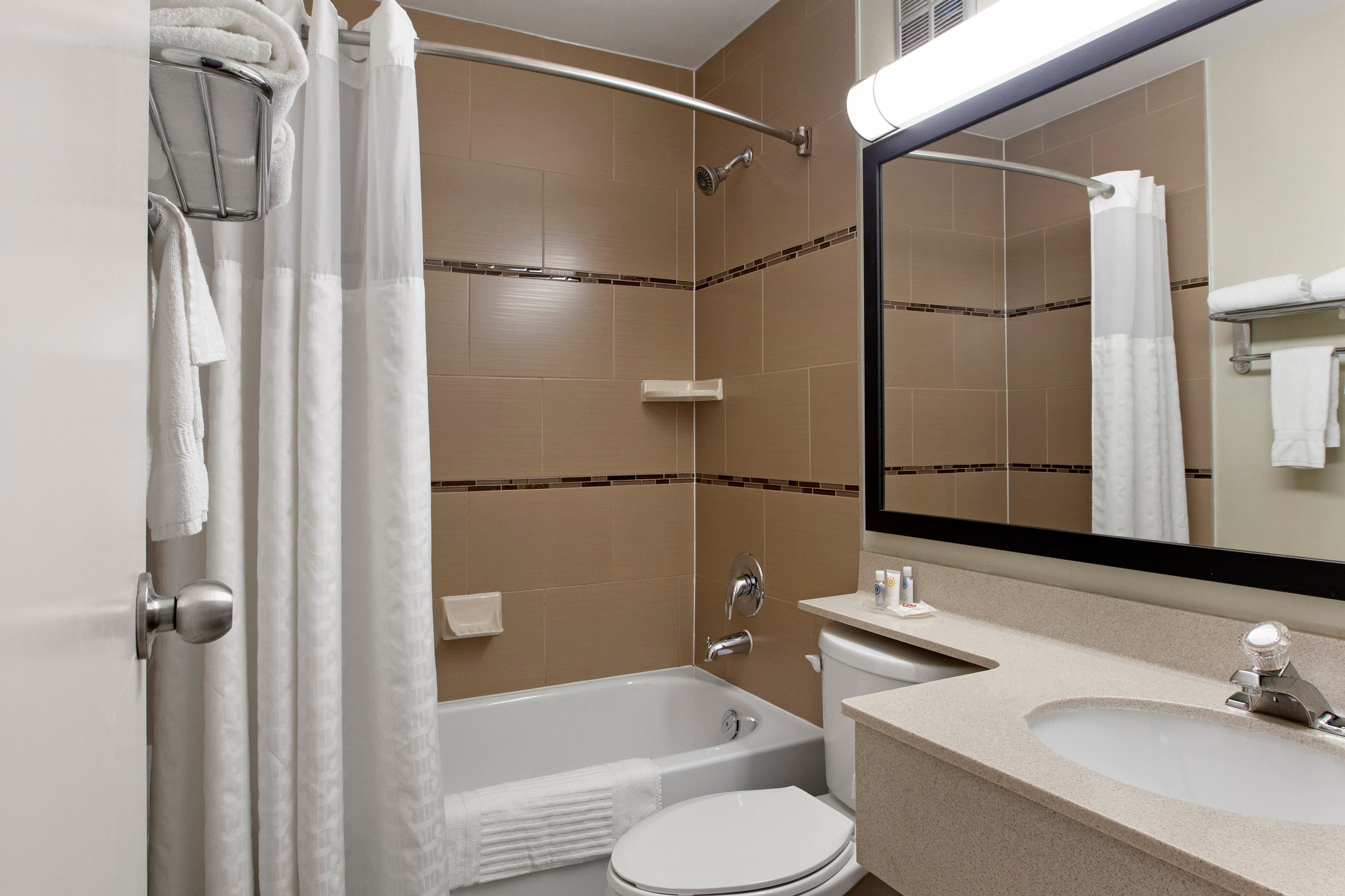 Comfort Inn Airport West — 6