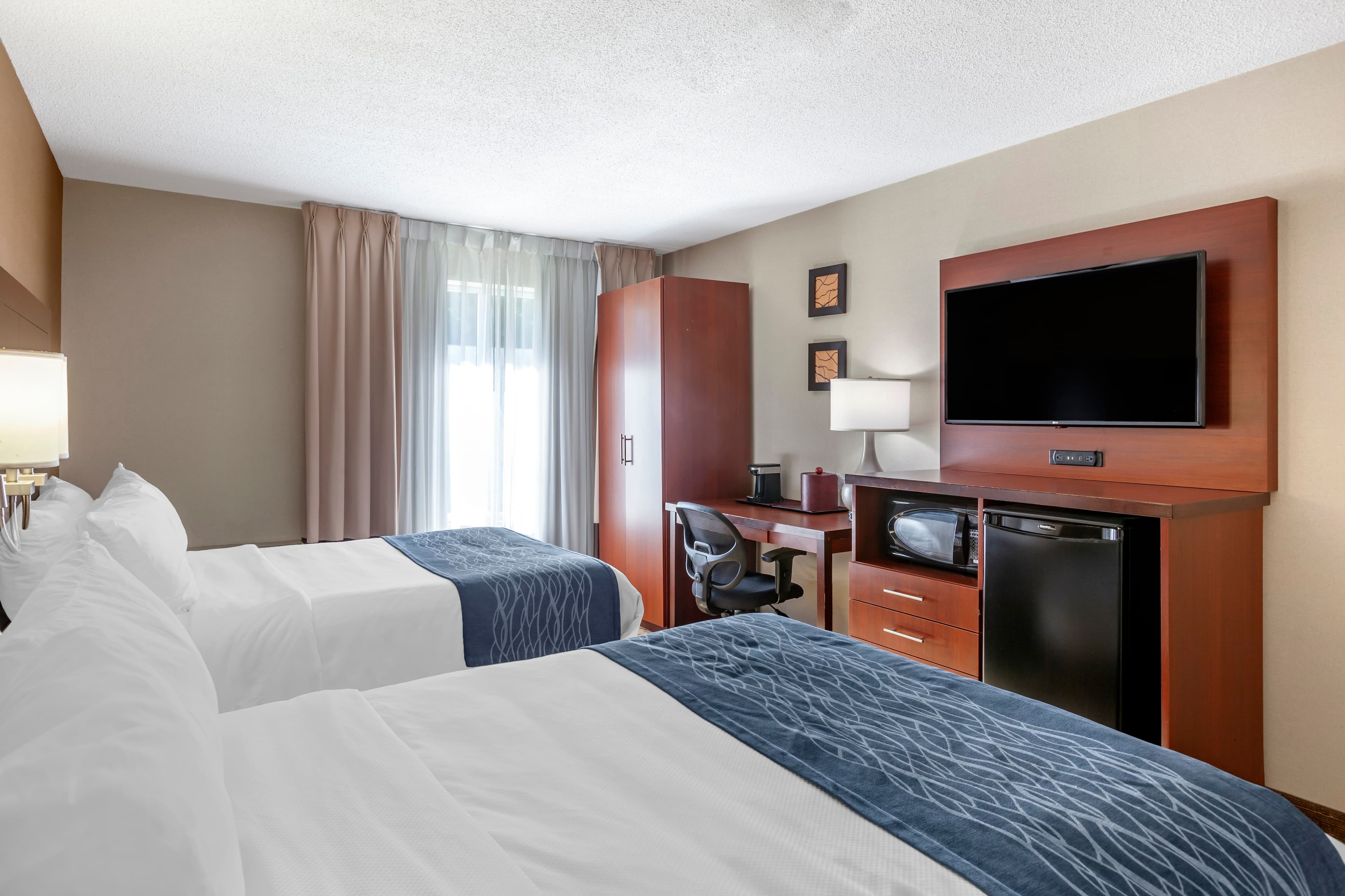 Comfort Inn Airport West — 9