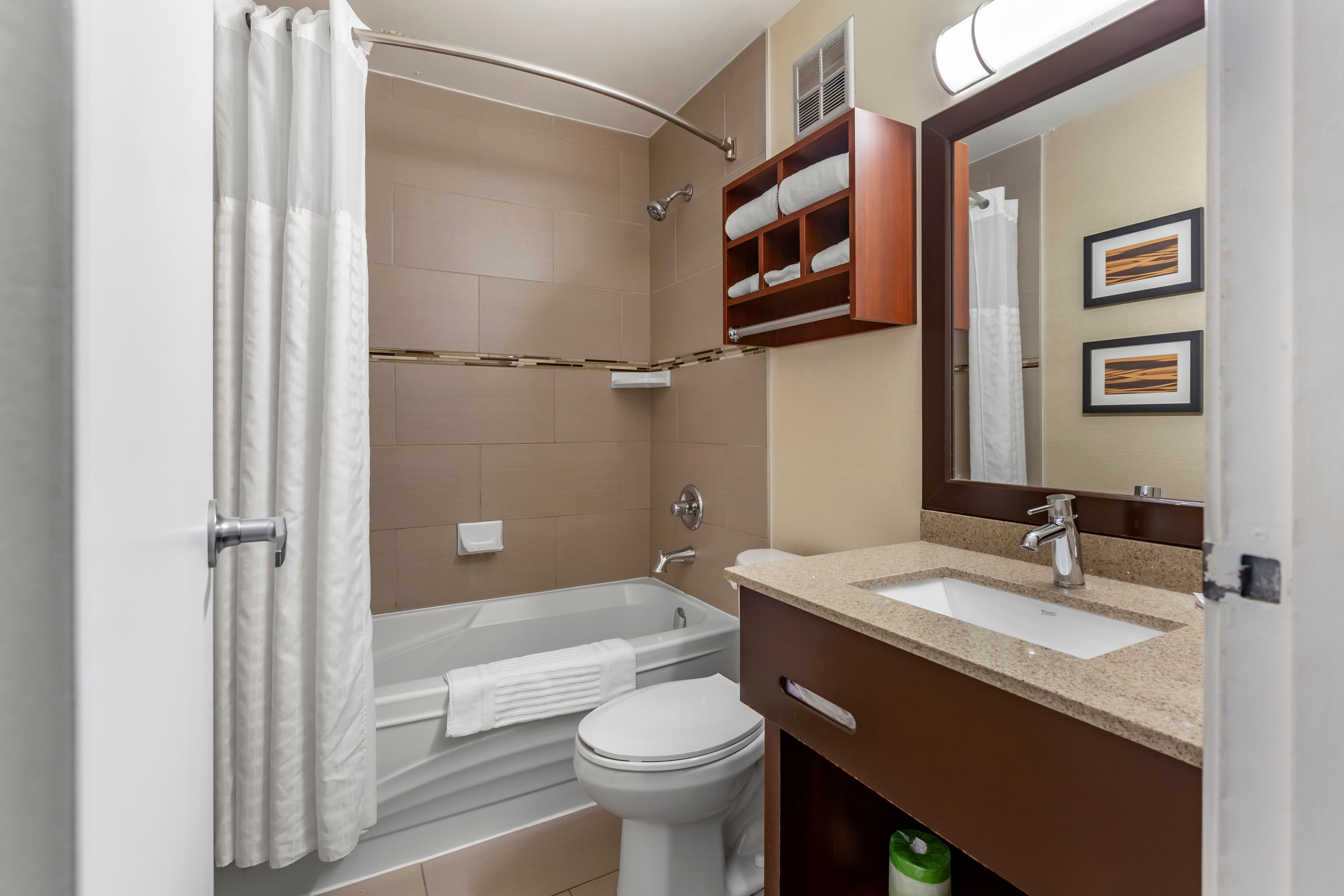Comfort Inn Airport West — 16