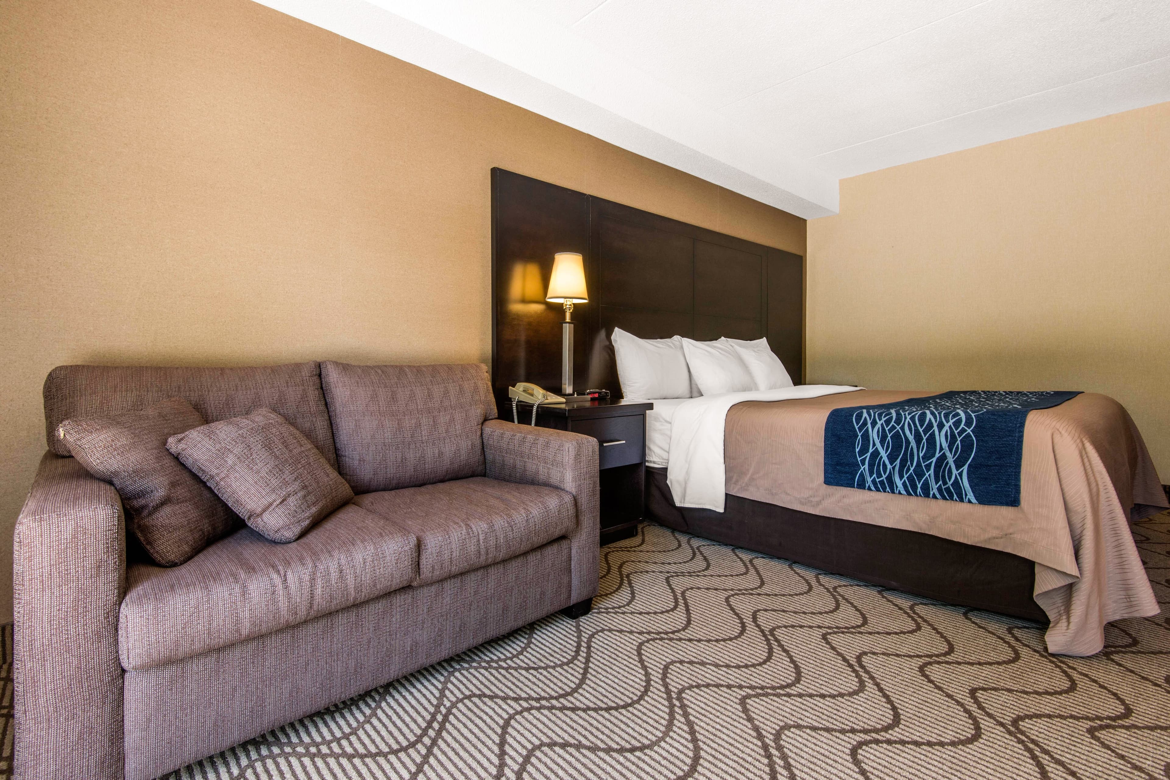 Comfort Inn - Image 5