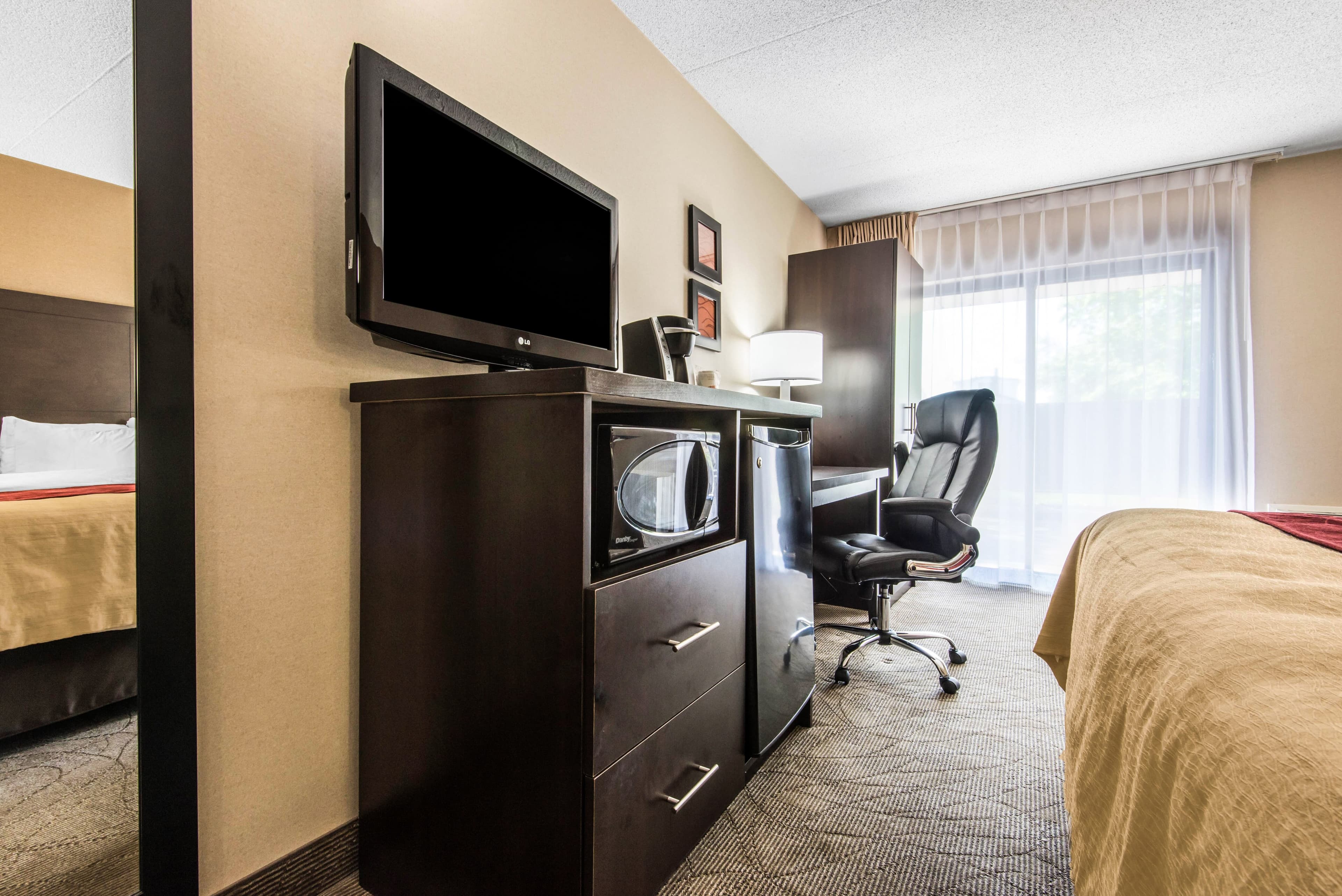 Comfort Inn — 6