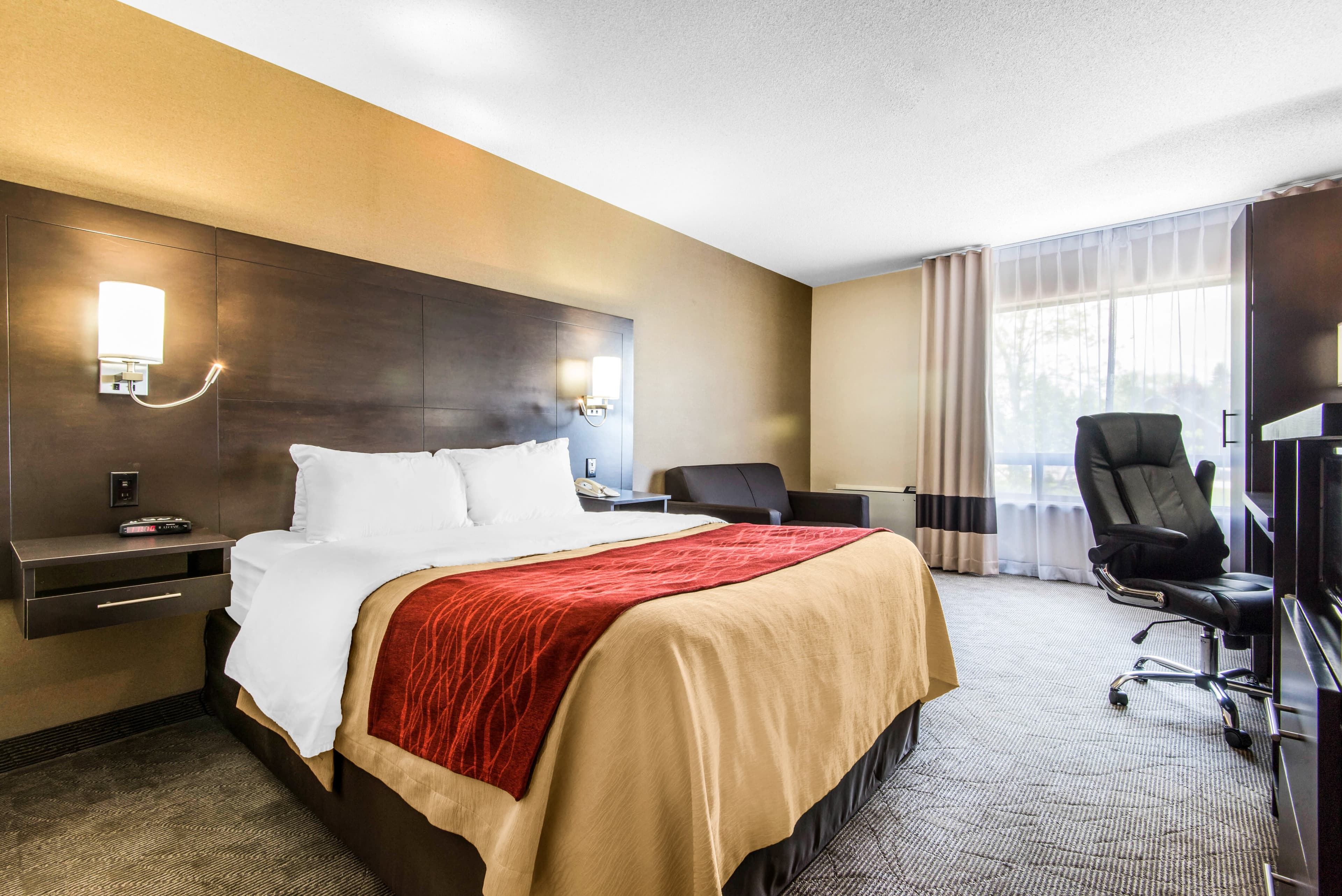 Comfort Inn - Image 2