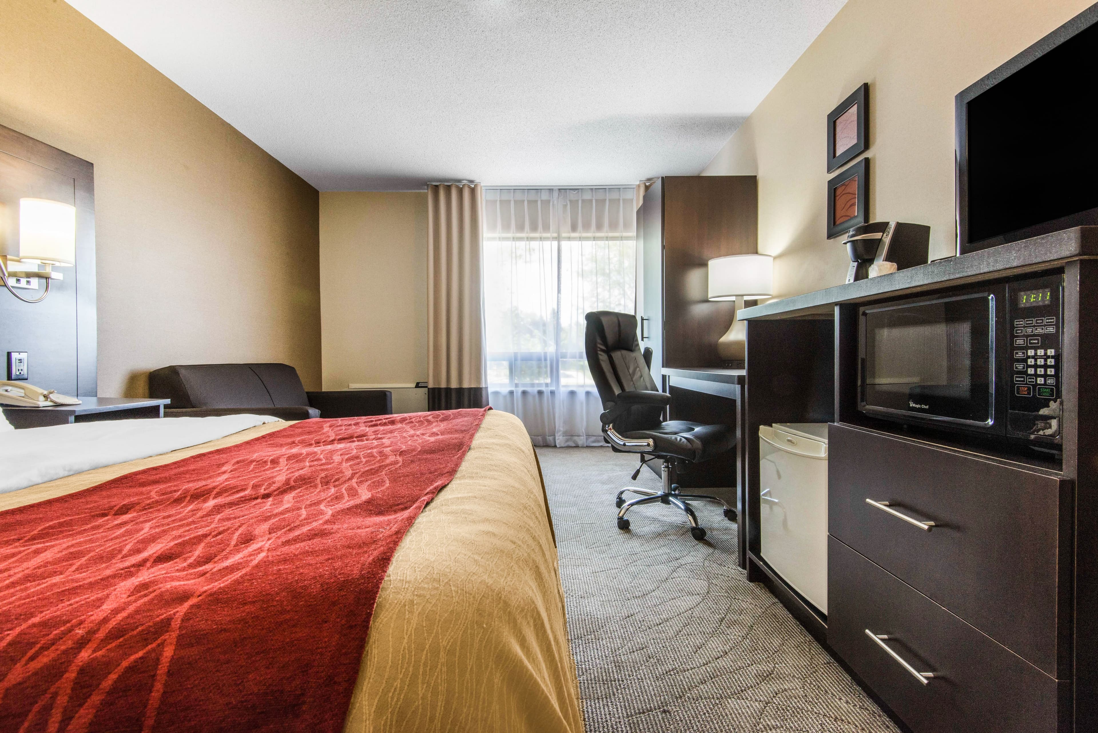 Comfort Inn - Image 3