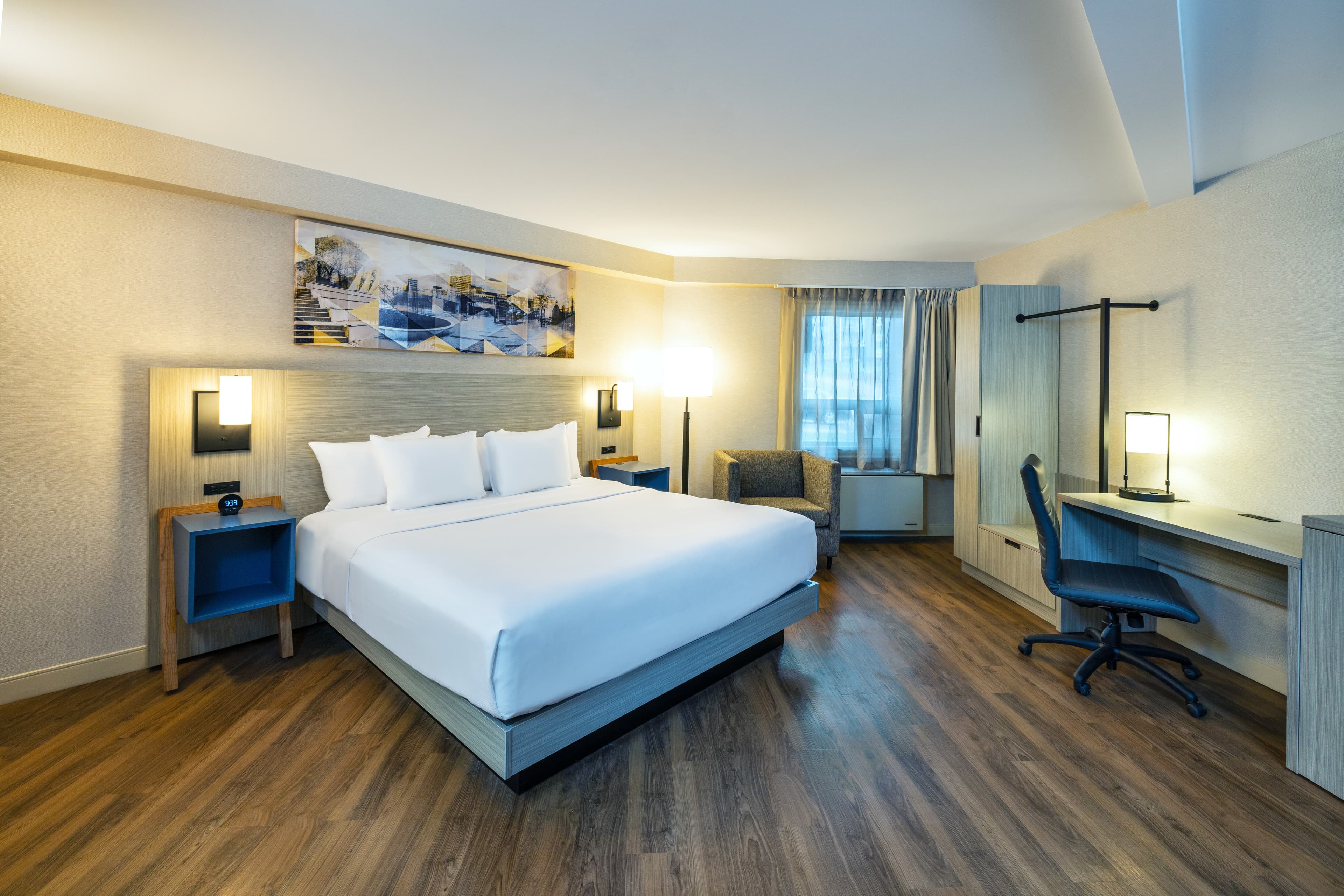 Comfort Inn - Image 3