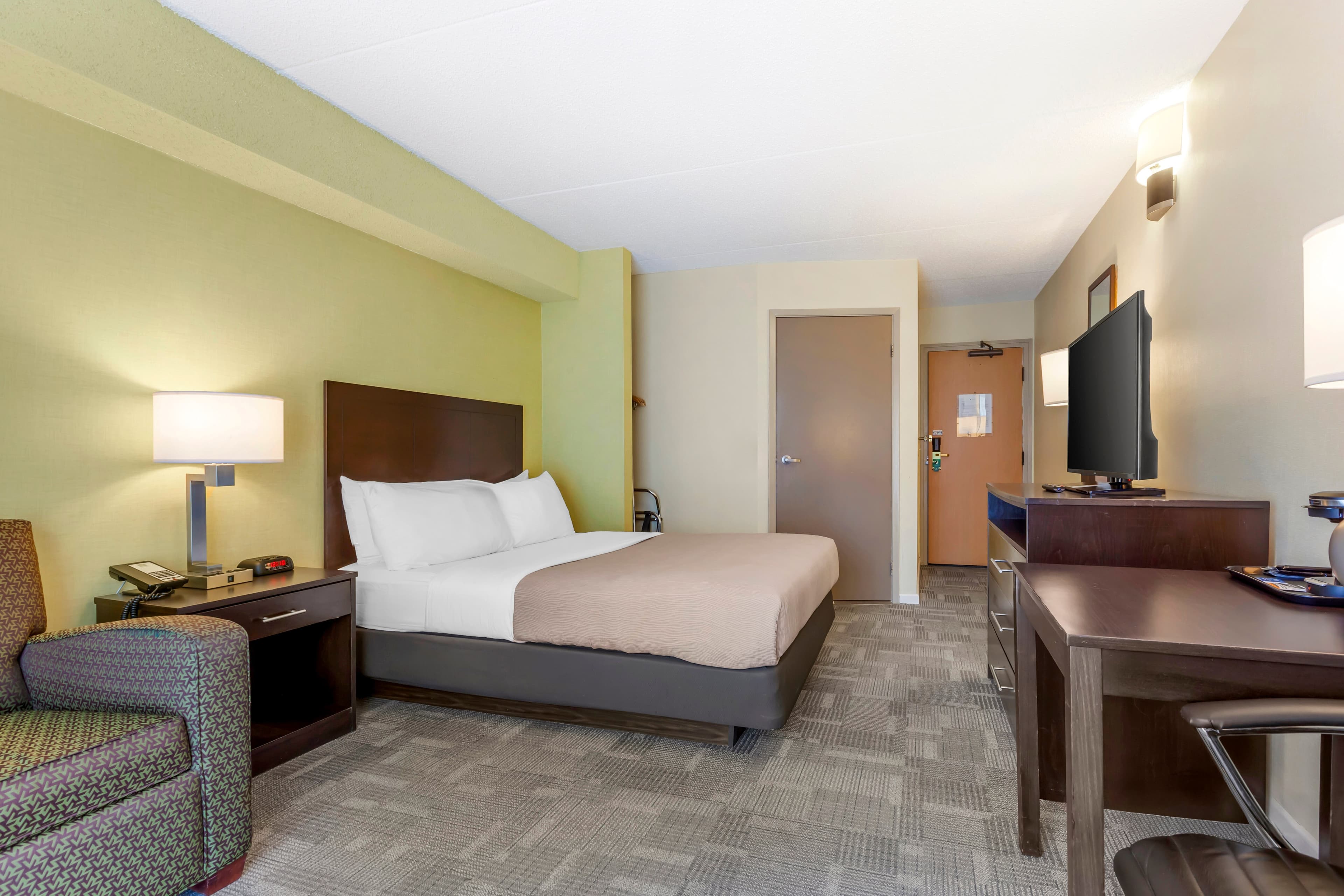 Quality Inn - Image 3