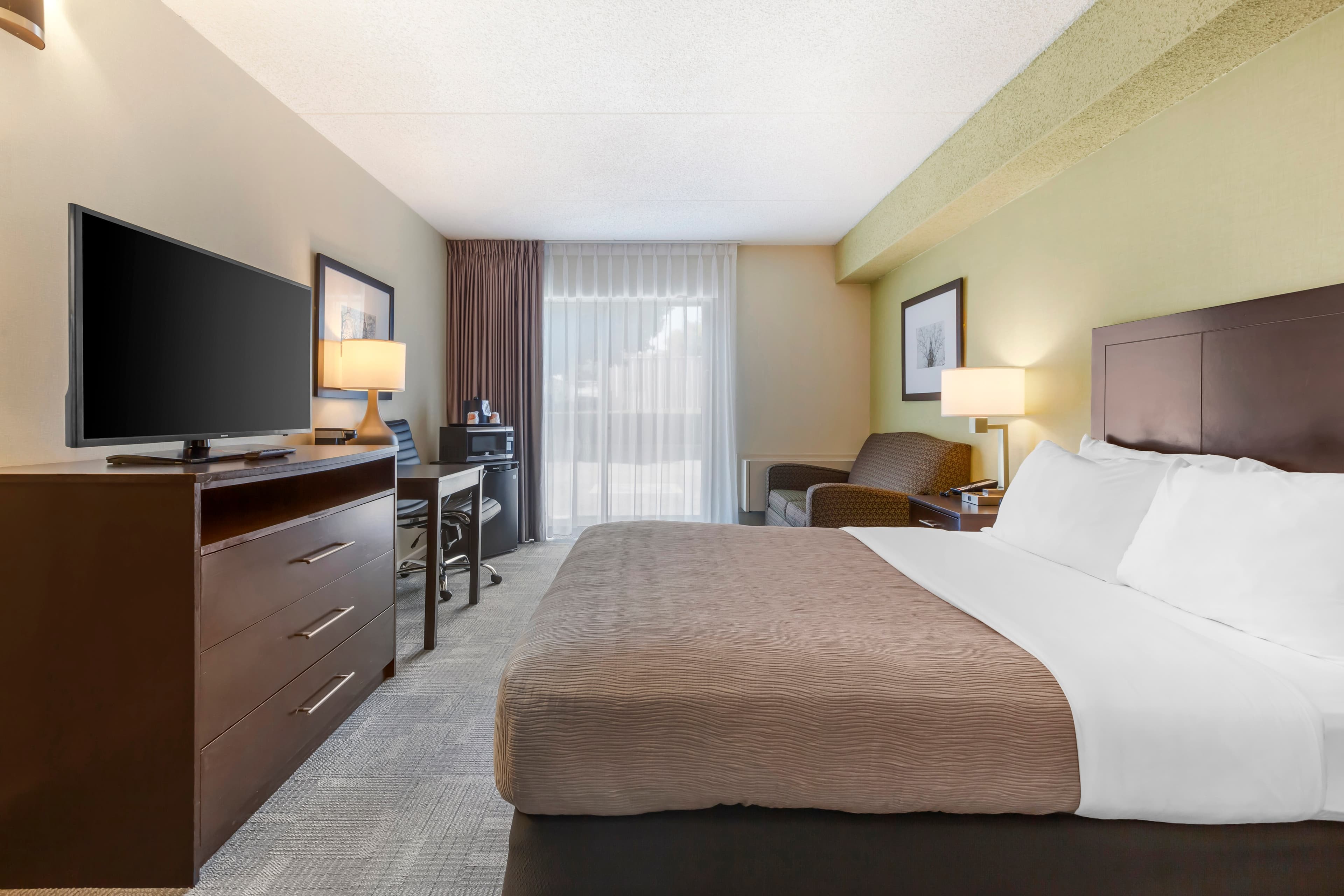Quality Inn - Image 4