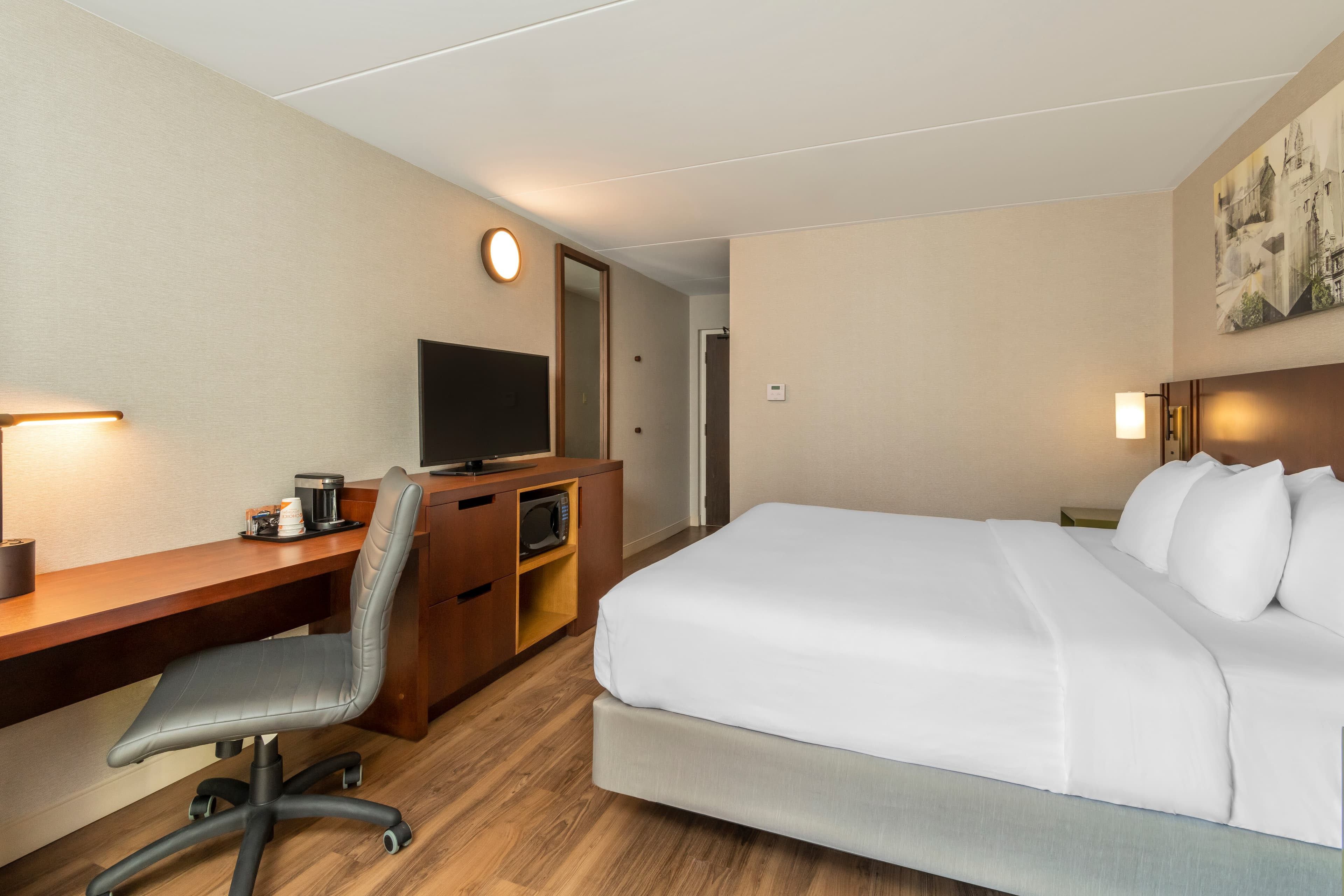 Comfort Inn - Image 3