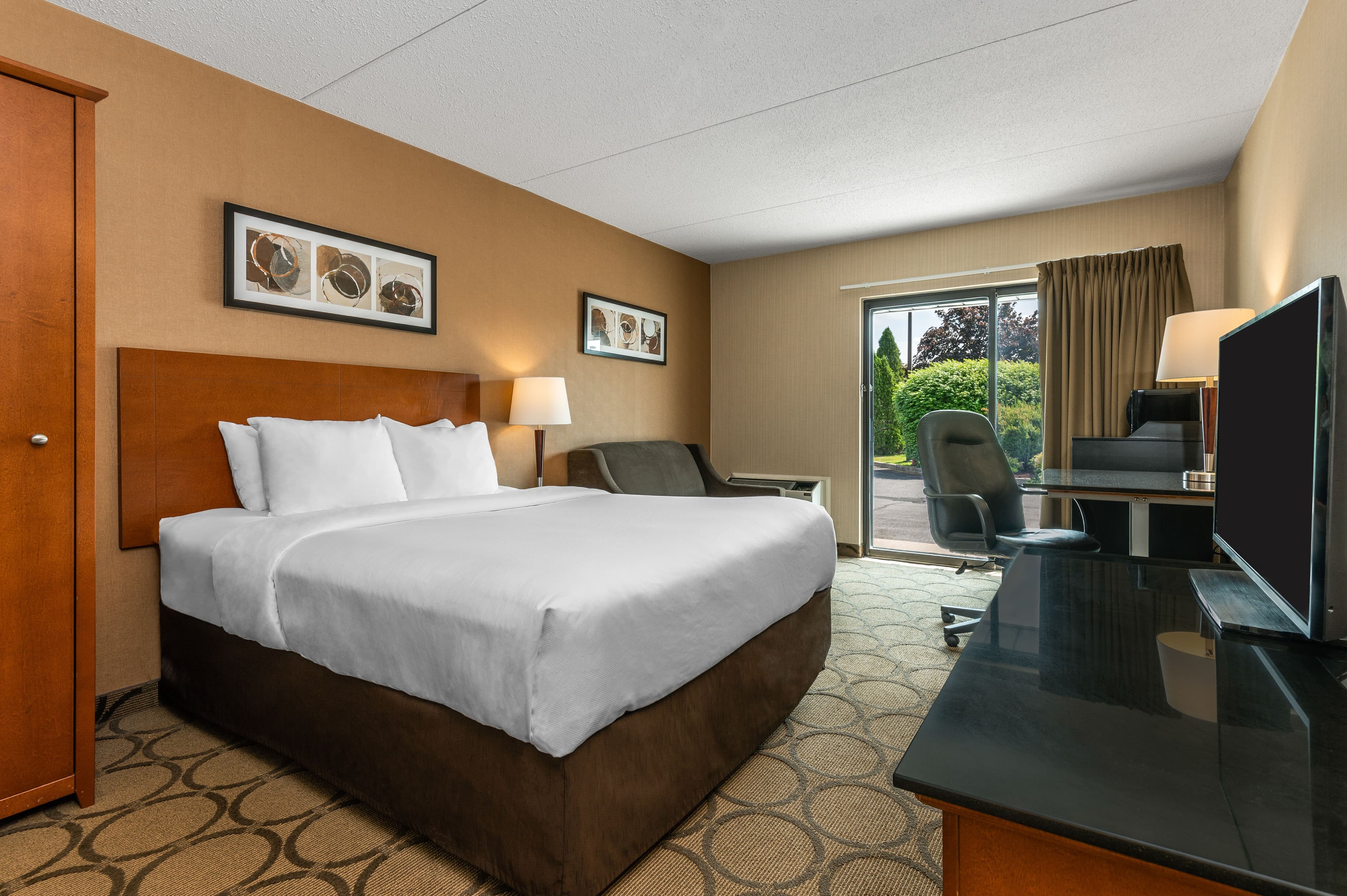 Comfort Inn - Image 5