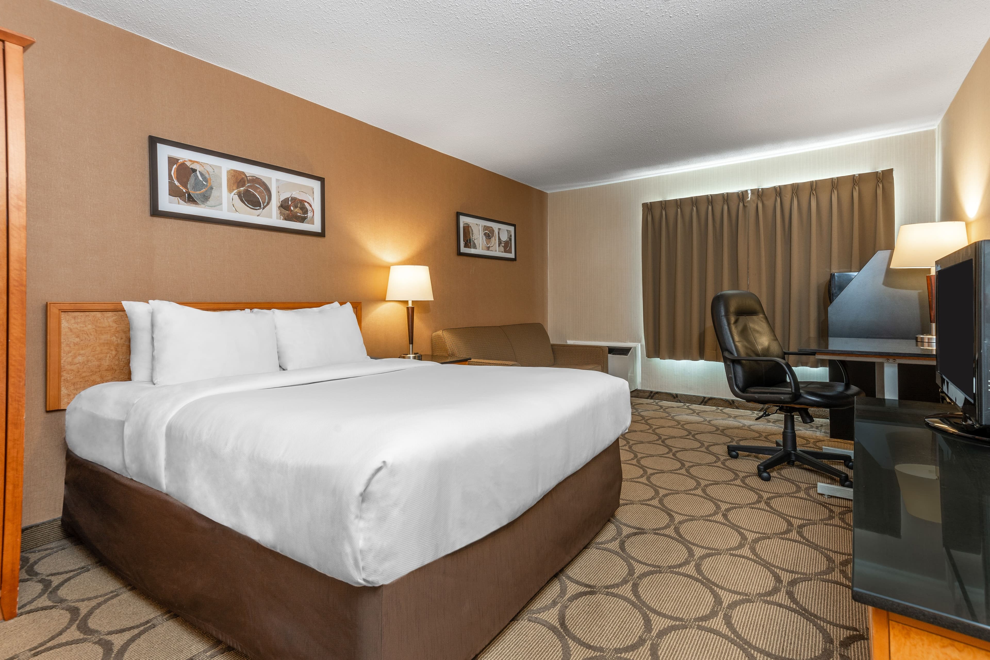 Comfort Inn — 6