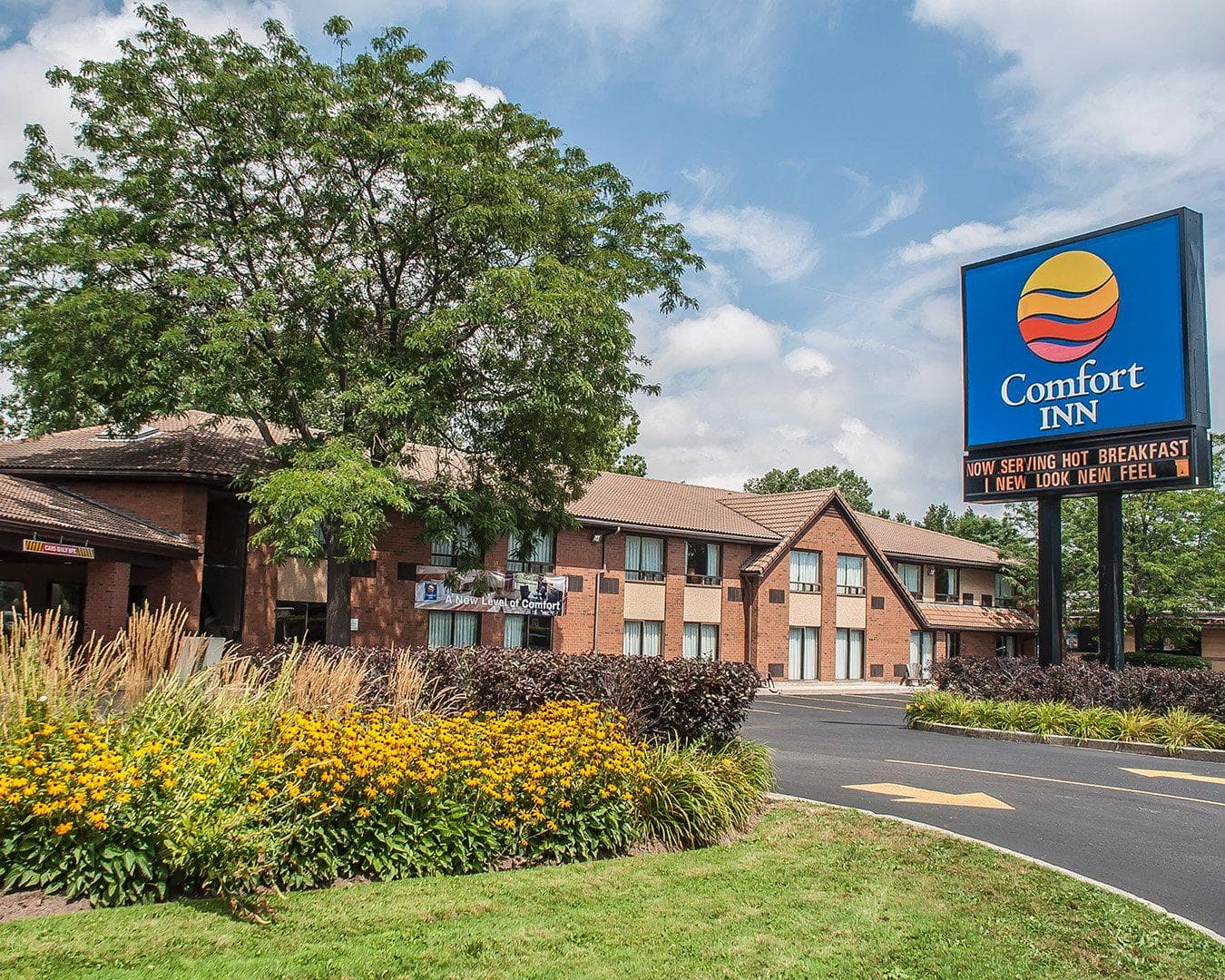 Comfort Inn - Image 1