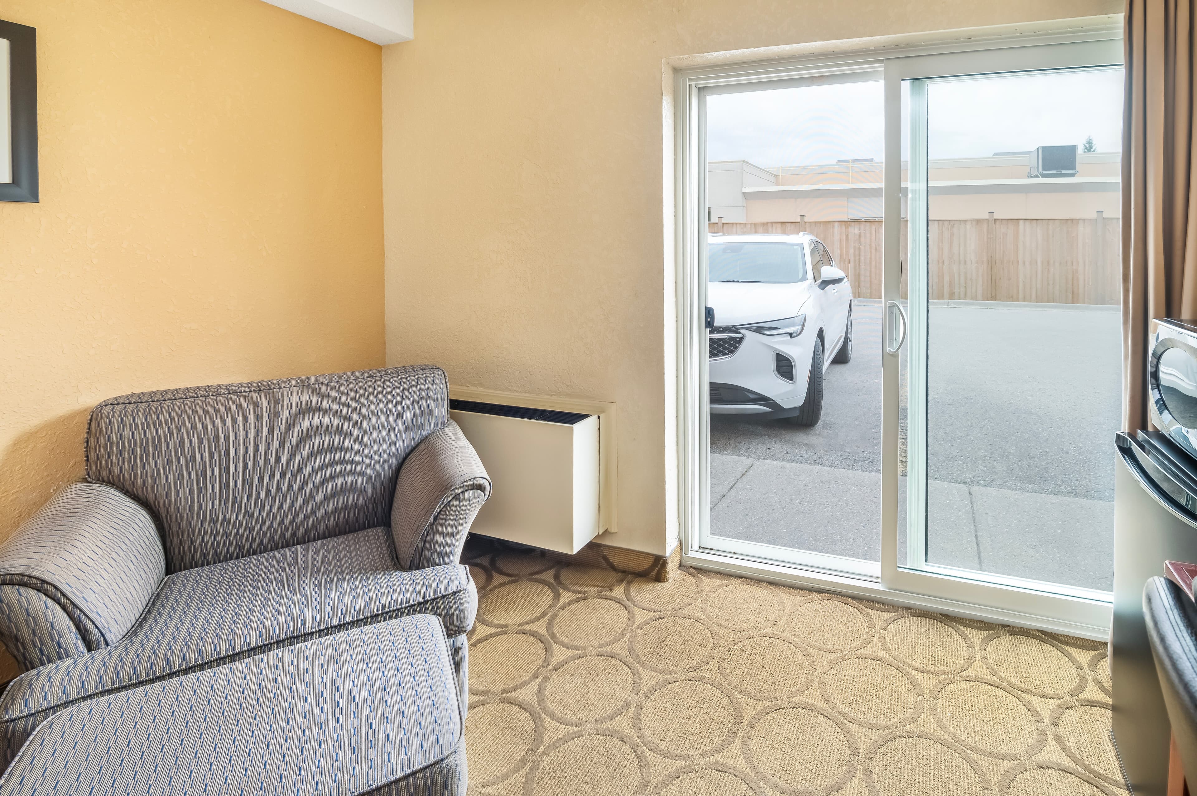 Comfort Inn - Image 2