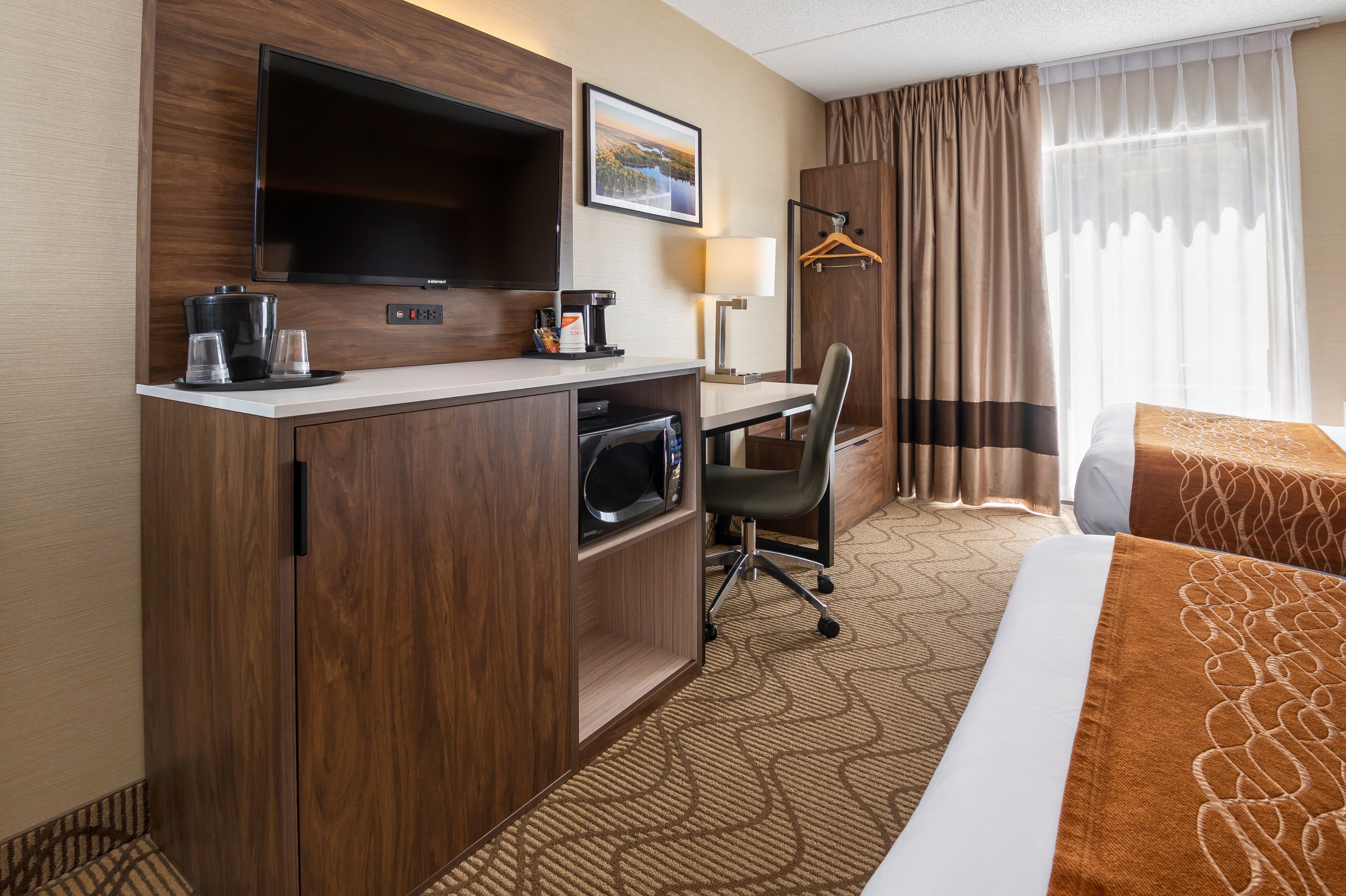 Comfort Inn Lakeshore — 6