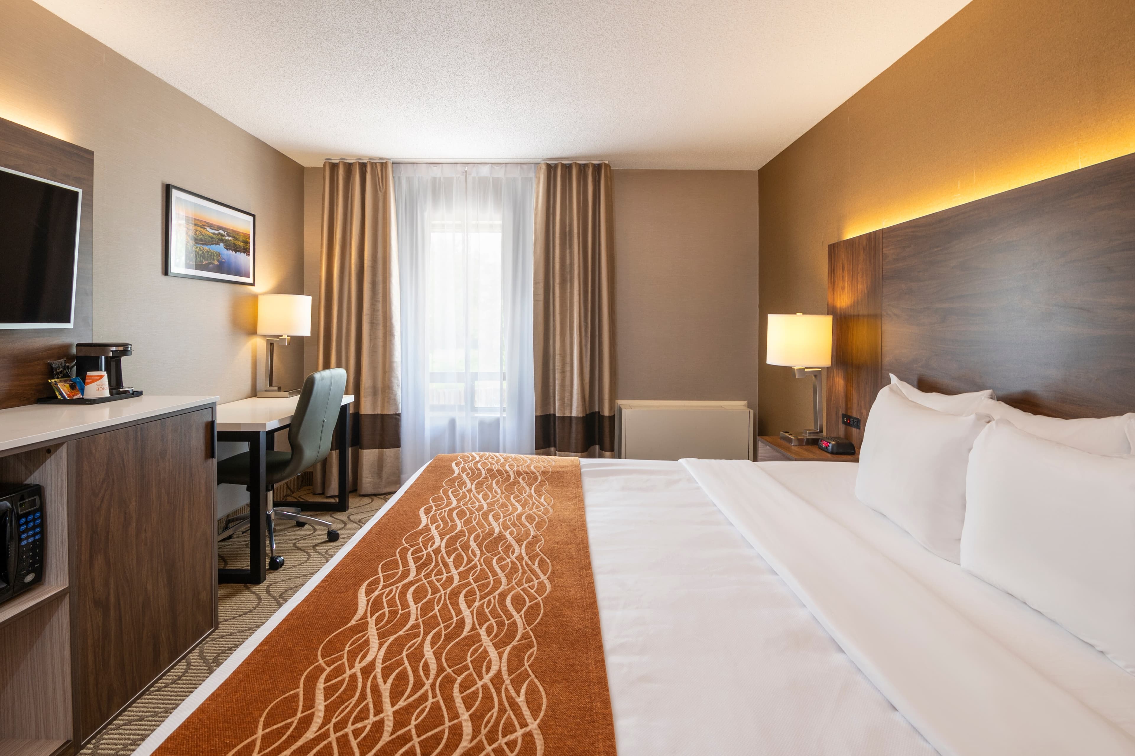 Comfort Inn Lakeshore — 7