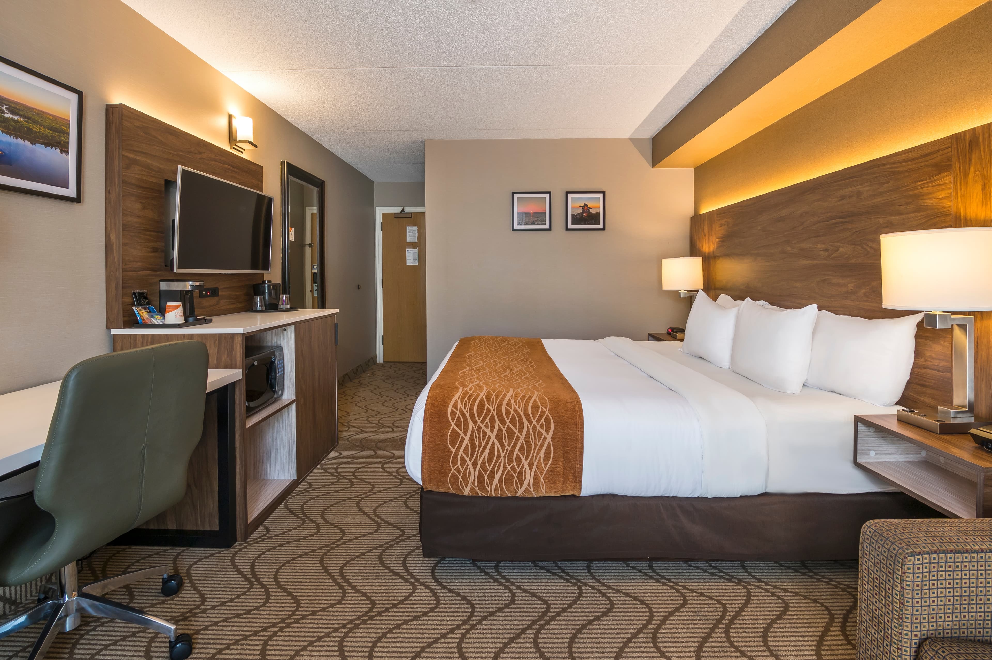Comfort Inn Lakeshore — 11