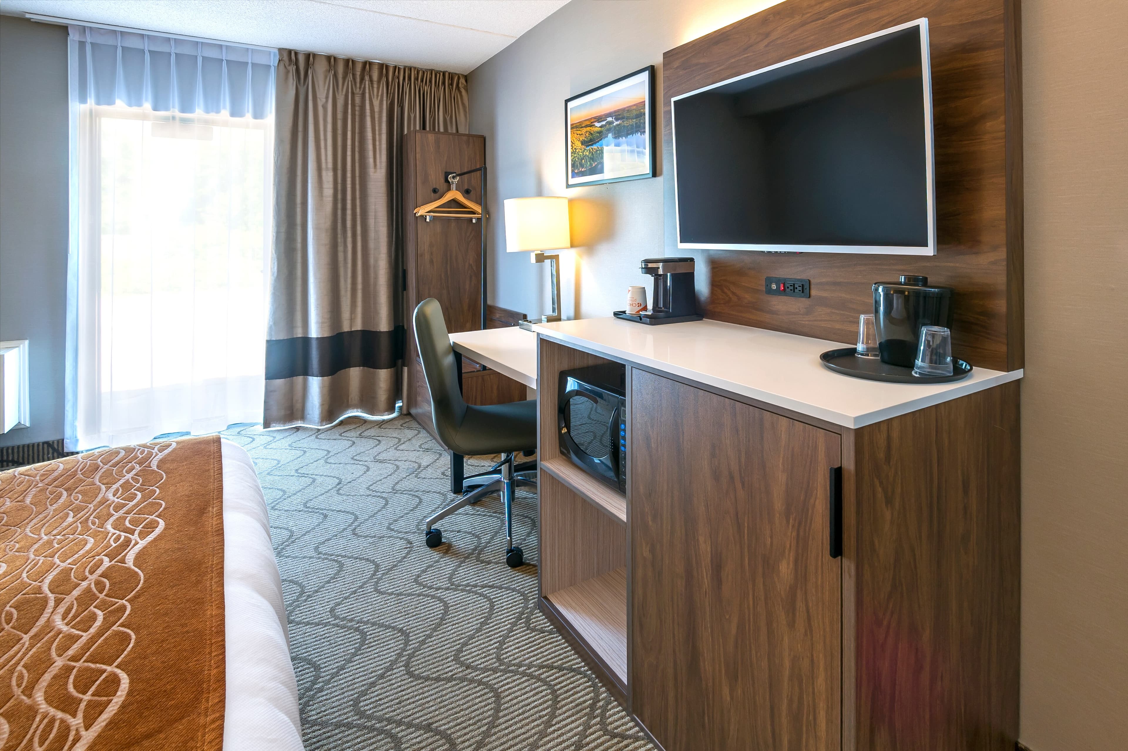 Comfort Inn Lakeshore — 12