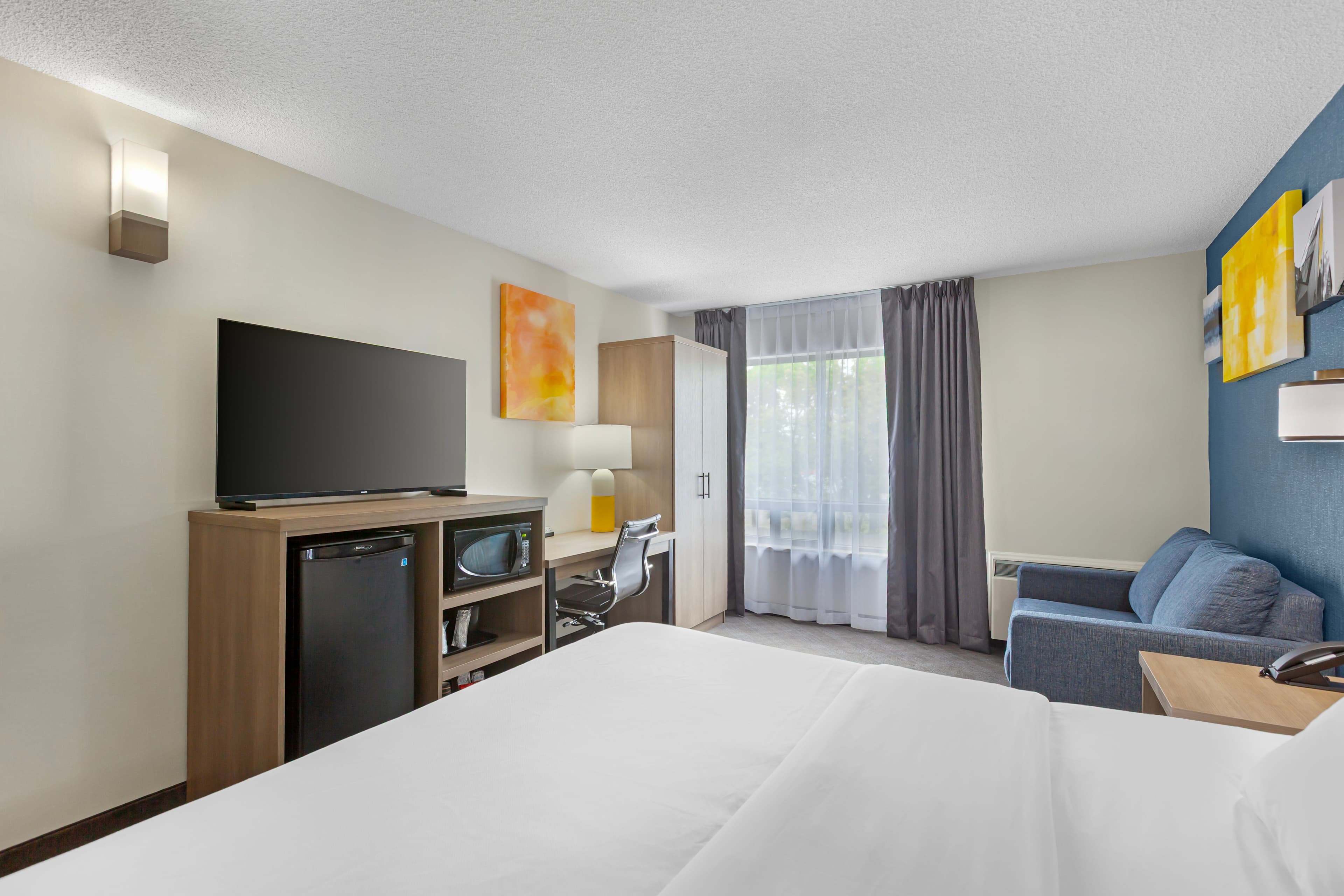 Comfort Inn - Image 3