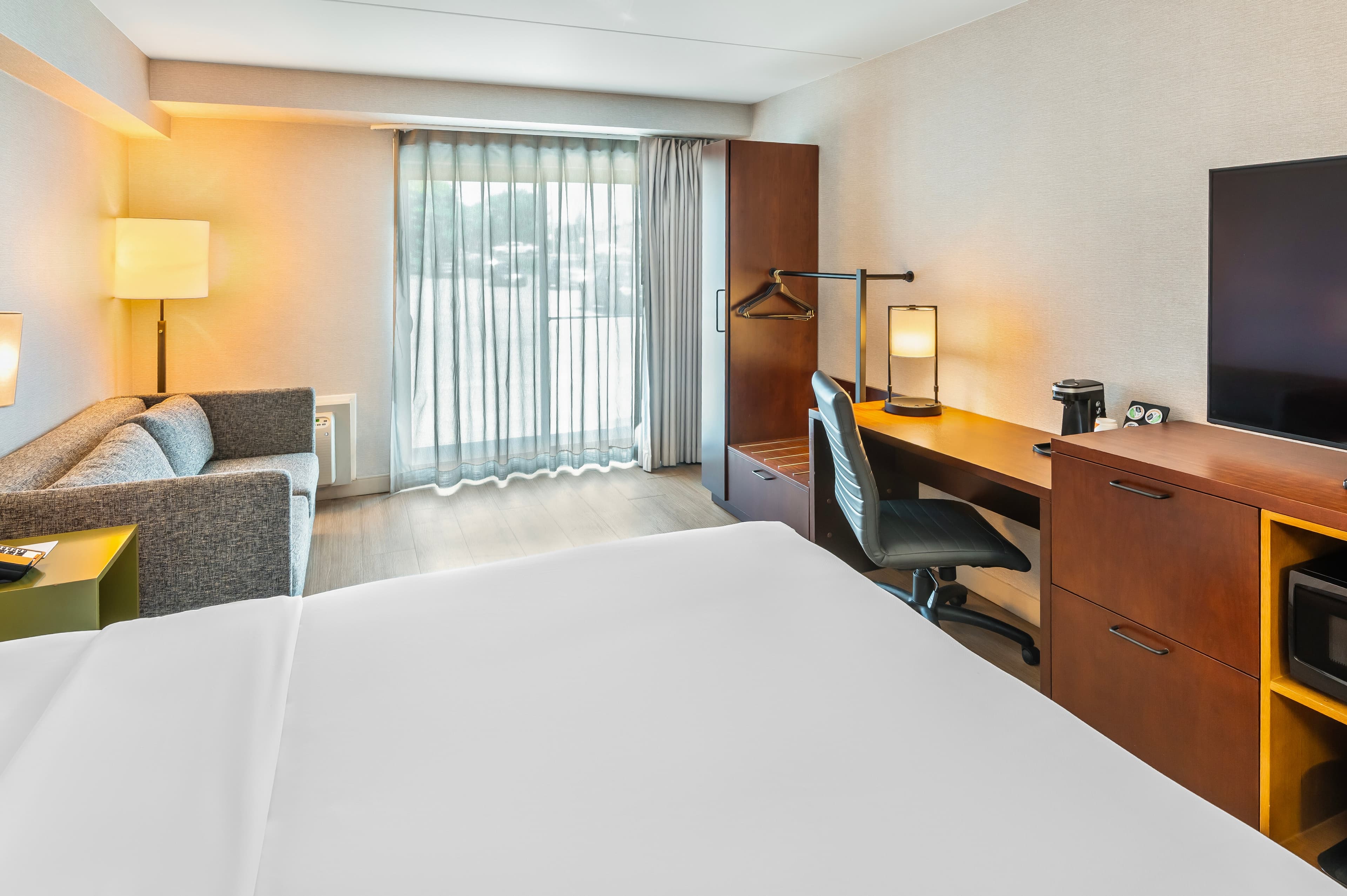Comfort Inn - Image 4