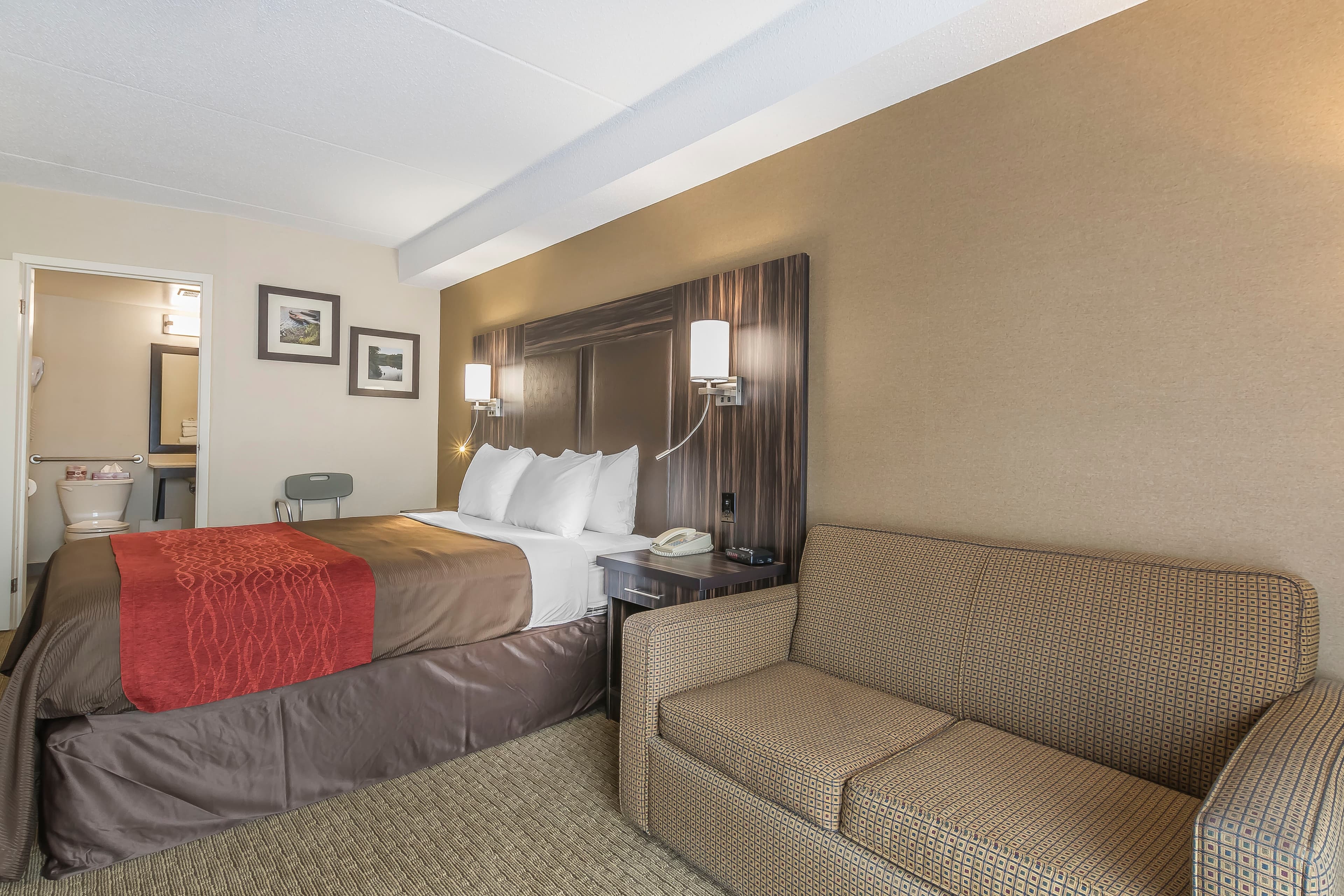 Comfort Inn - Image 4