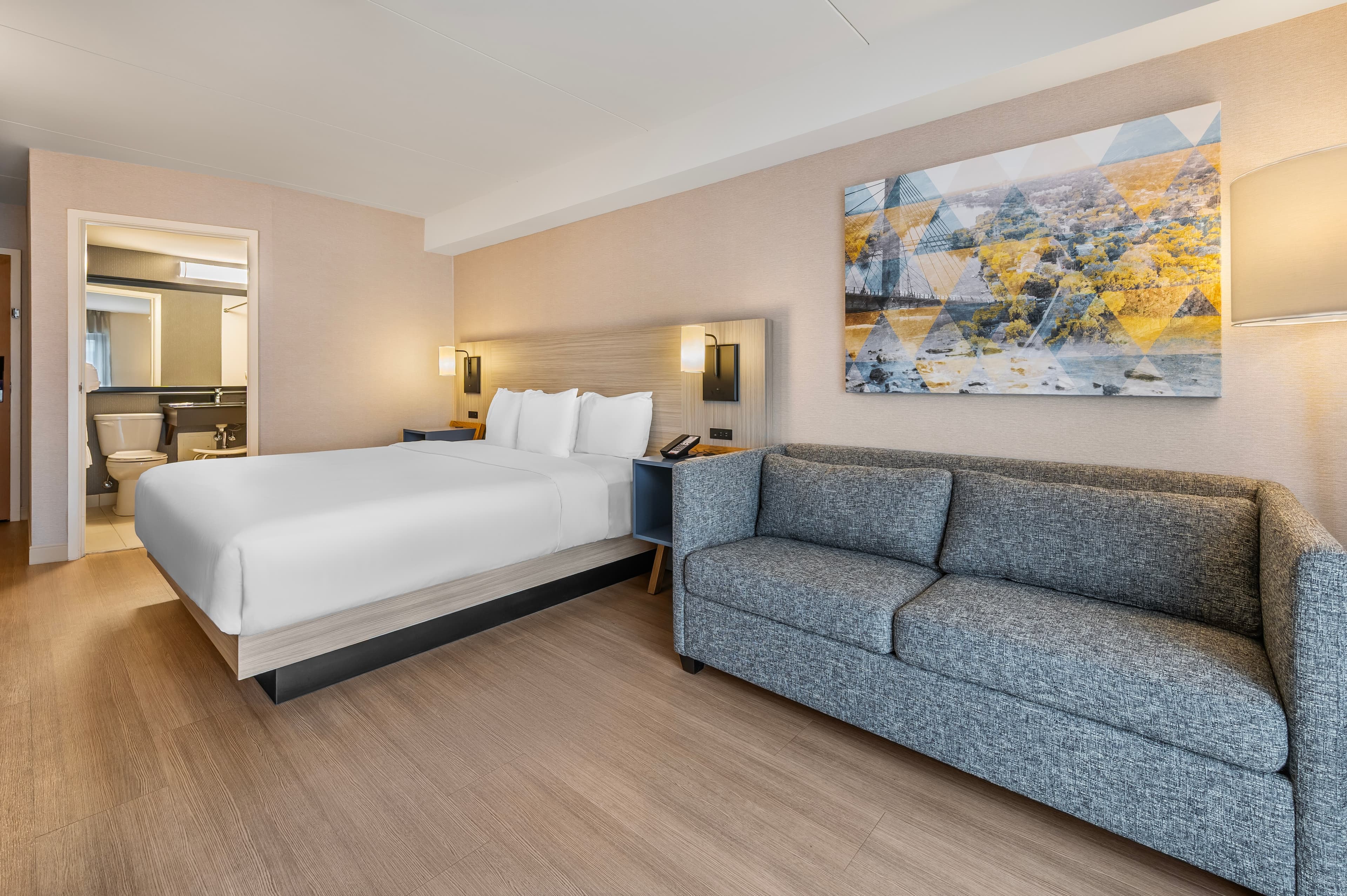 Comfort Inn - Image 4
