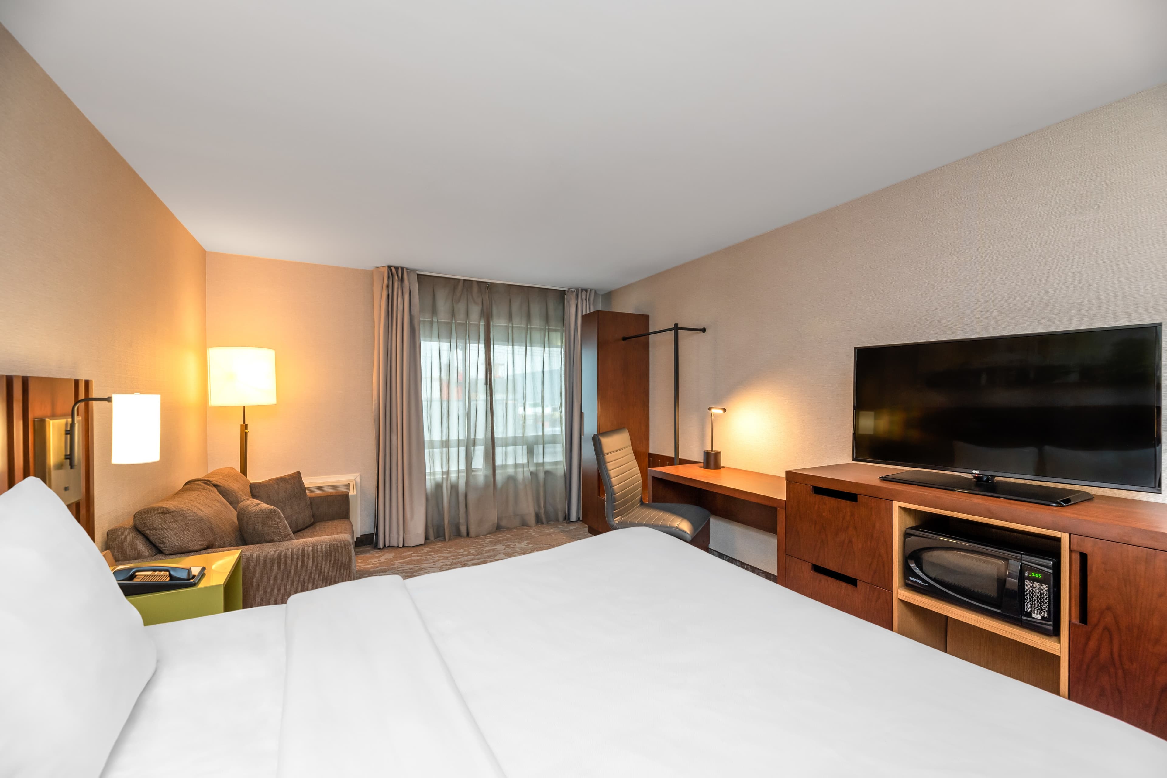 Comfort Inn South Shore — 8