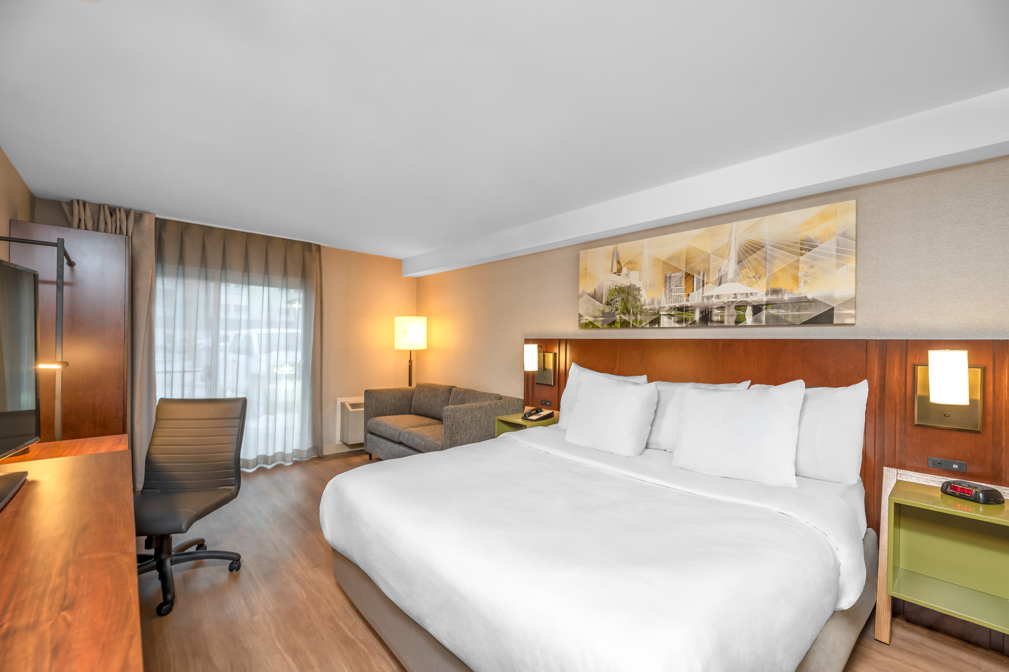 Comfort Inn South Shore - Image 1
