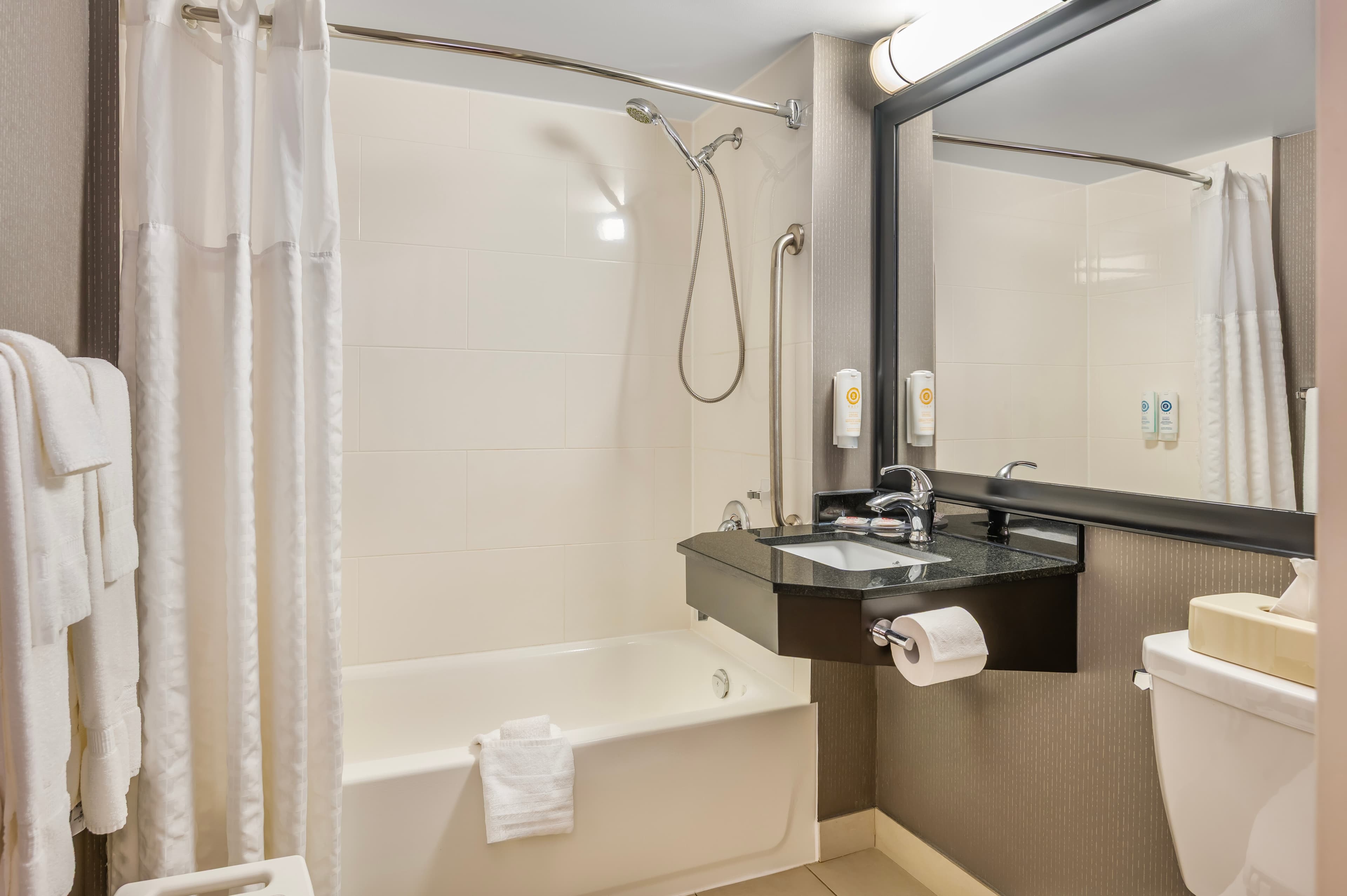 Comfort Inn South Shore - Image 3