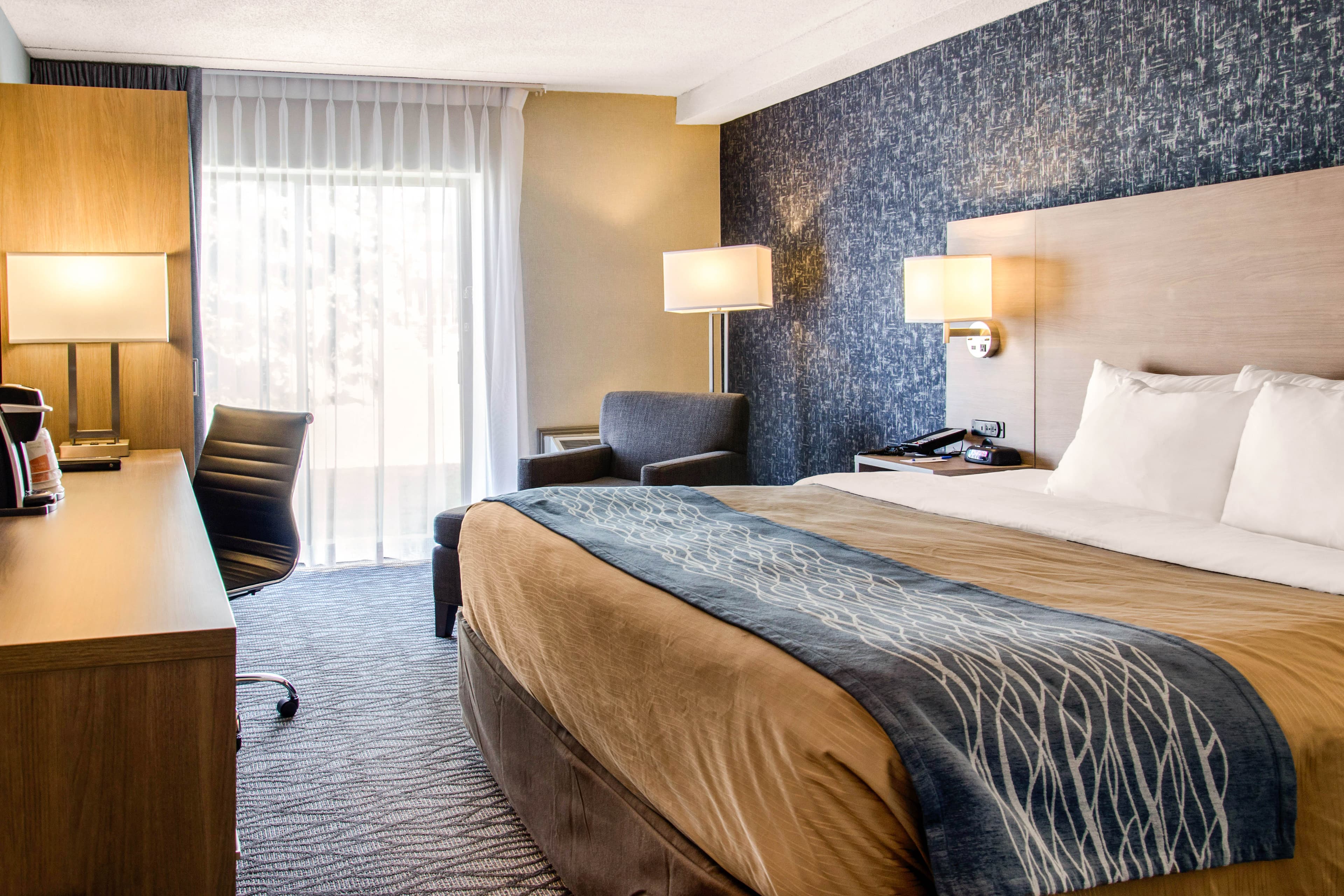 Comfort Inn Aeroport — 8